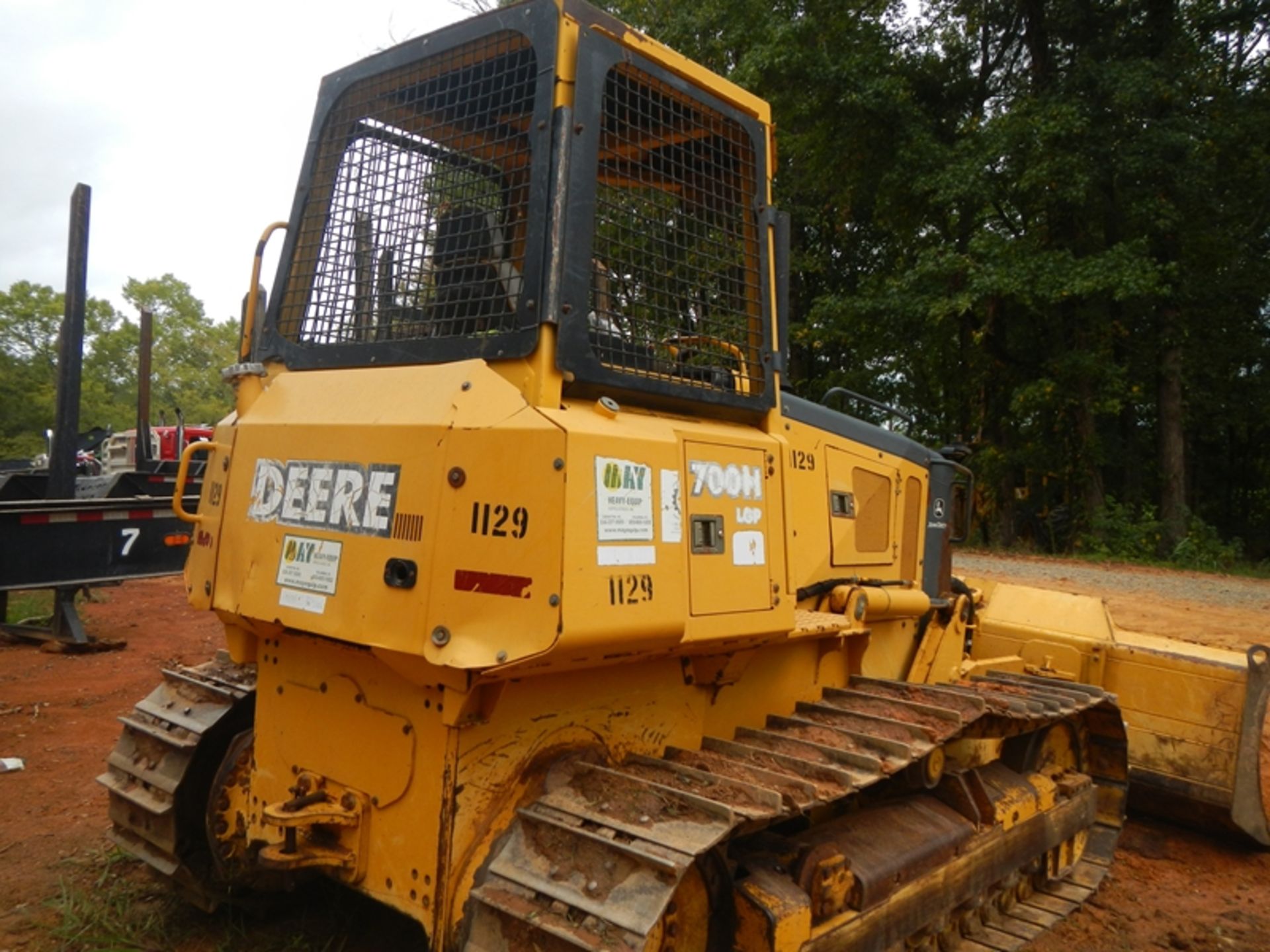 2002 John Deere 700H dozer 4708  hours showing nice U/C ser# TO700HX907644 - Image 6 of 11