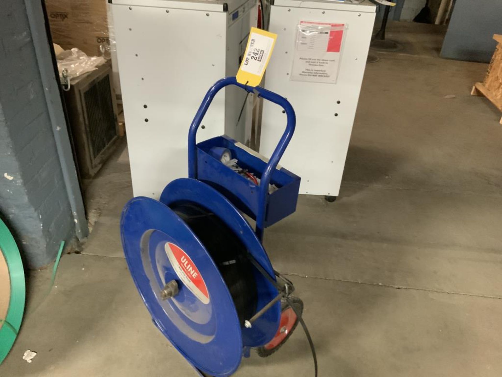Pallet strapping cart