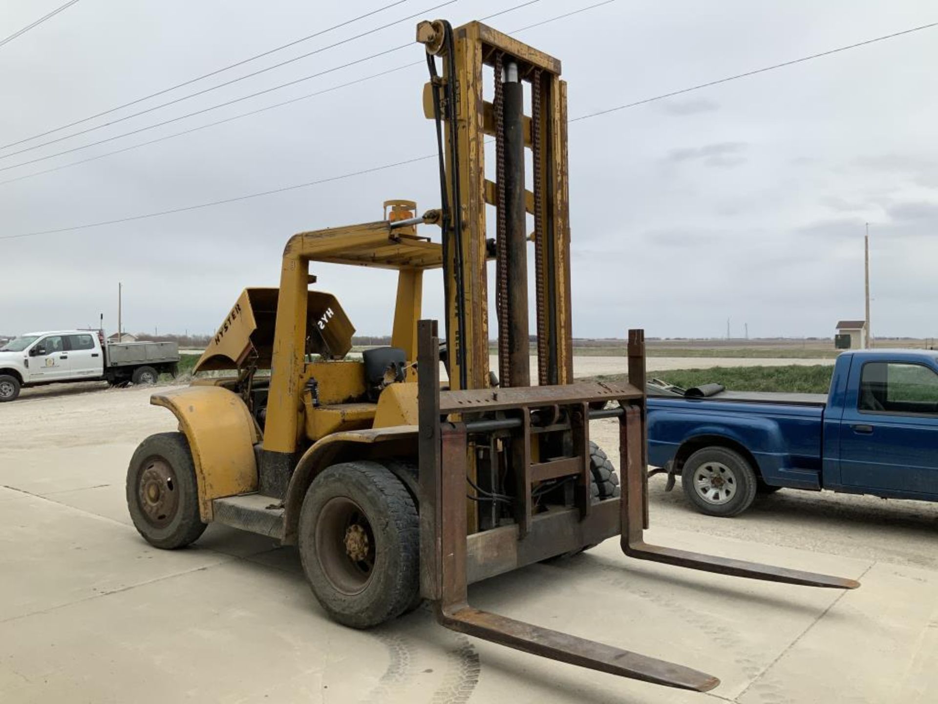 Forklift - Image 2 of 10