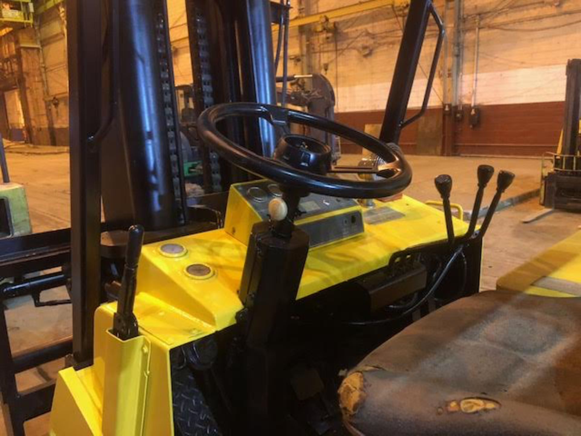 Royal TA220 22,000 lbs Forklift - Image 6 of 7