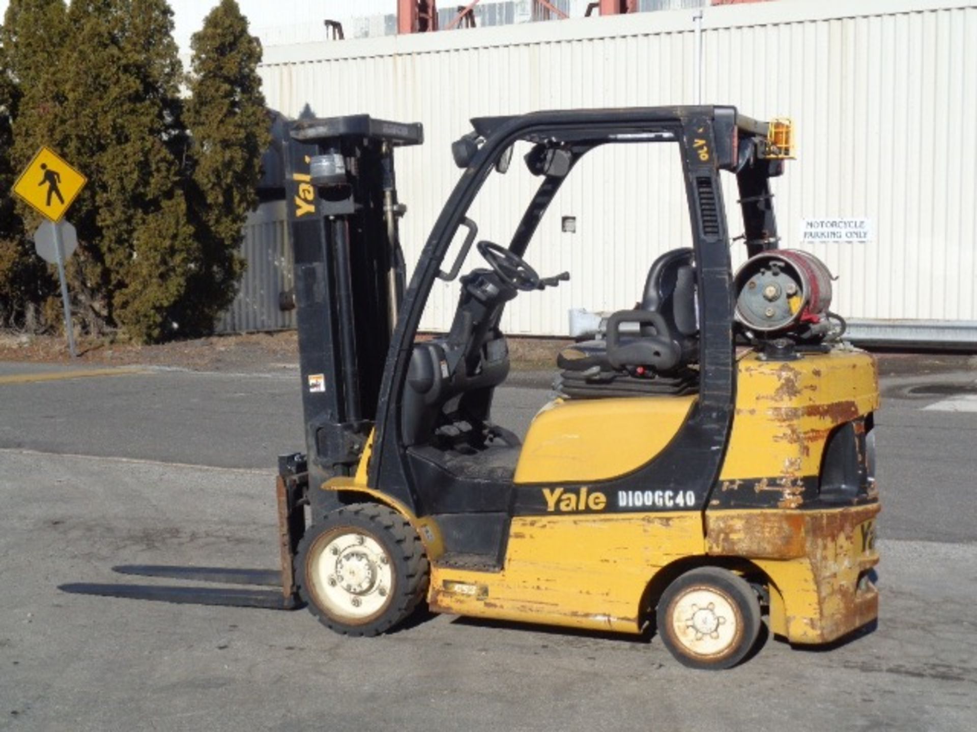 2014 Yale GLC060VX 6,000 lb Forklift - Image 9 of 17