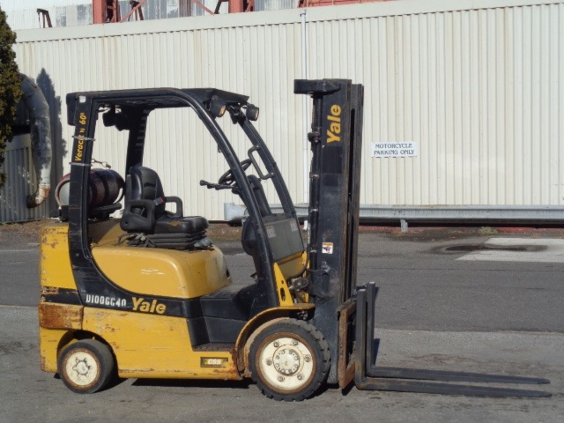 2014 Yale GLC060VX 6,000 lb Forklift - Image 4 of 17