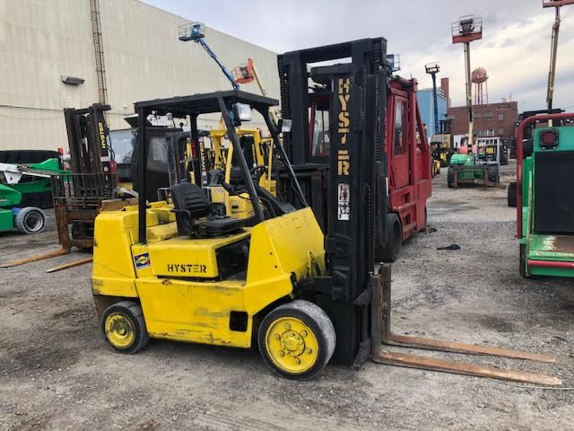 Hyster 7,000 lb Forklift