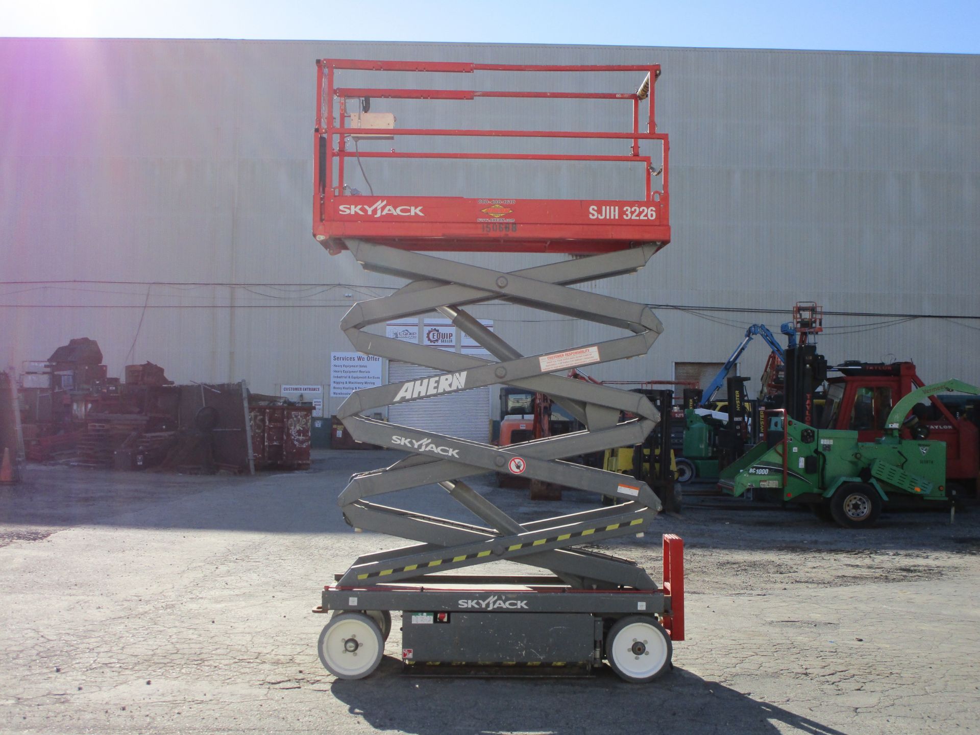 2015 SkyJack SJIII3226 26' Scissor Lift - Image 9 of 20