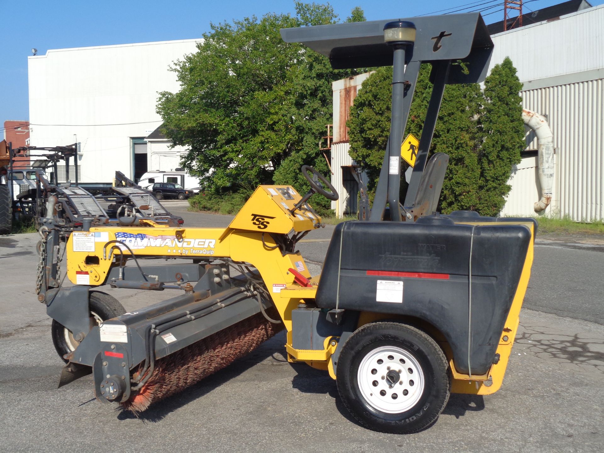 2016 Terramite TSSB Street Sweeper Broom - Image 9 of 10