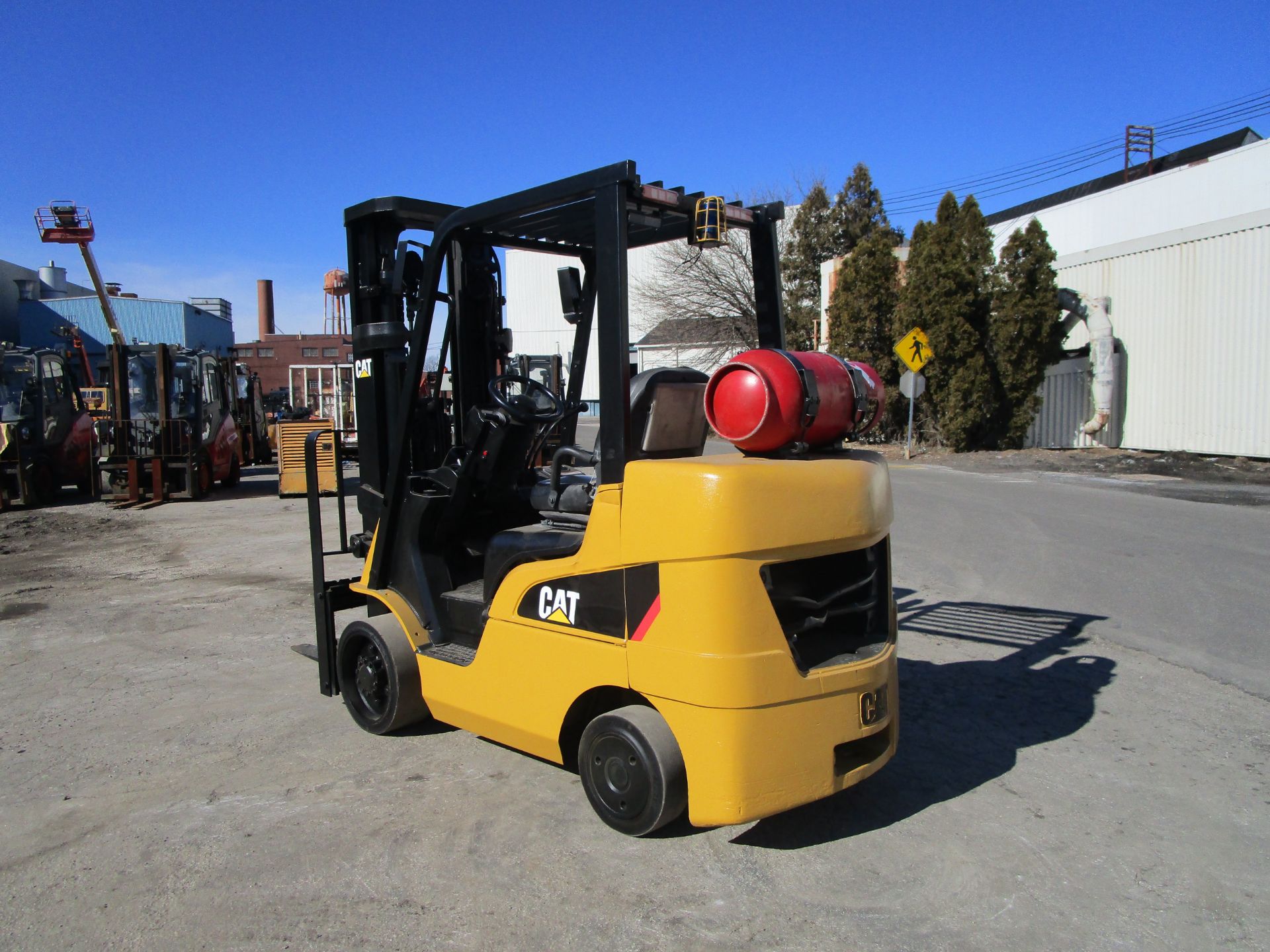 2015 Caterpillar 2C6000 6,000lb Forklift - Image 5 of 17