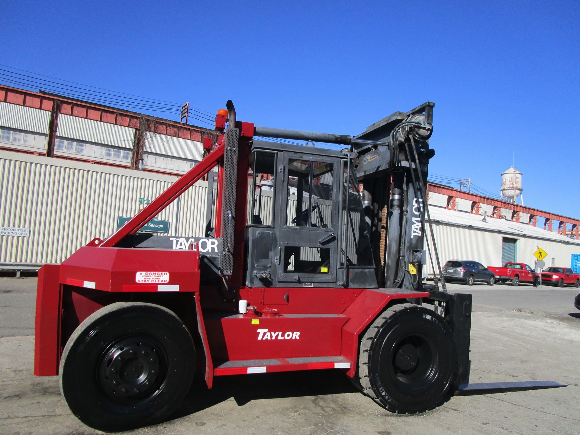 Taylor THD-300S 30,000lb Forklift - Image 4 of 20