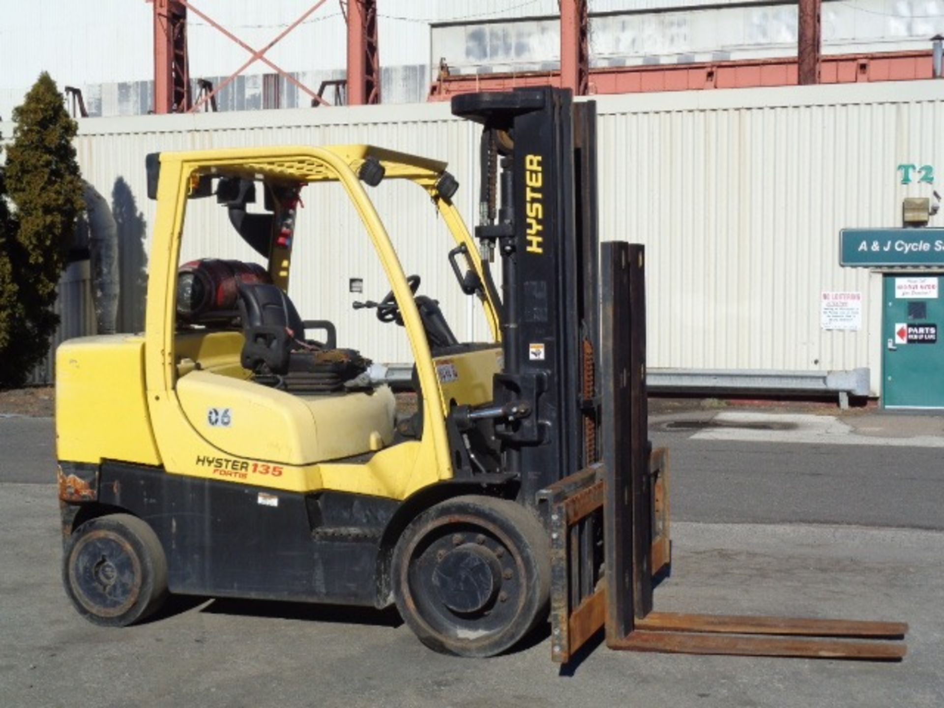 2010 Hyster S135FT 13,500lb Forklift - Image 4 of 17