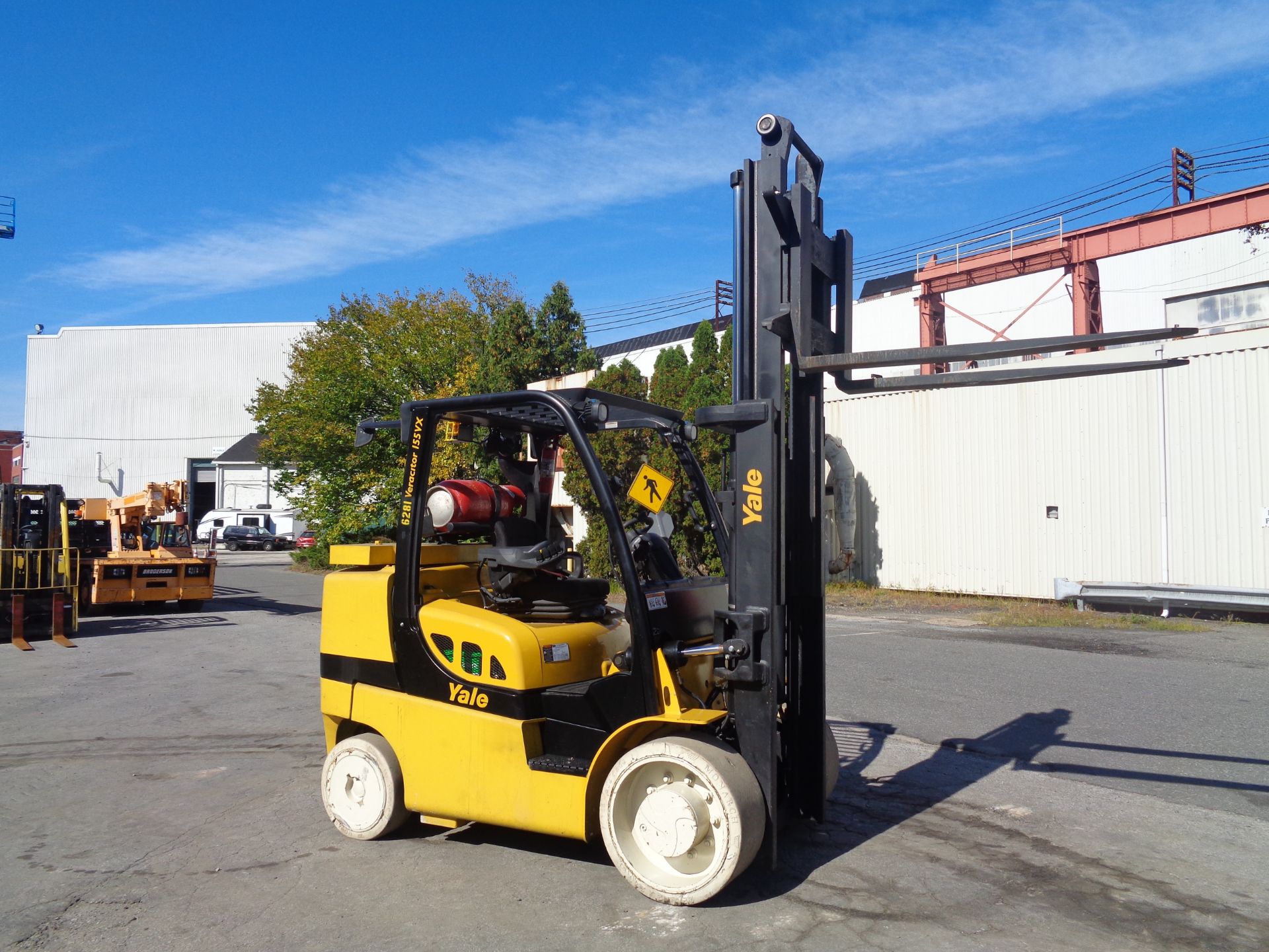 2013 Yale GLC155VX 15000lb Forklift - Image 14 of 17