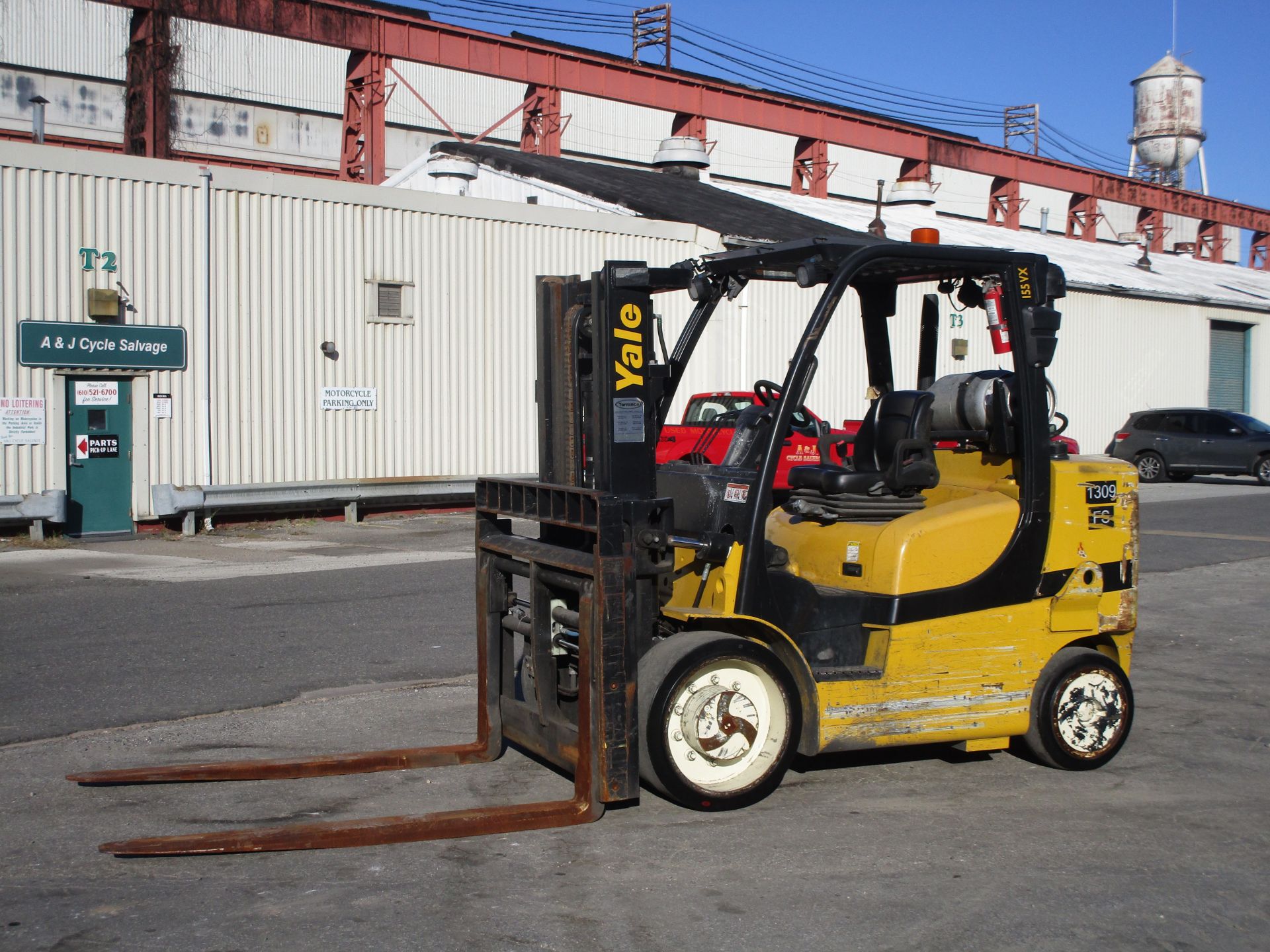 2015 Yale GLC155VX 15,000lb Forklift - Image 7 of 16