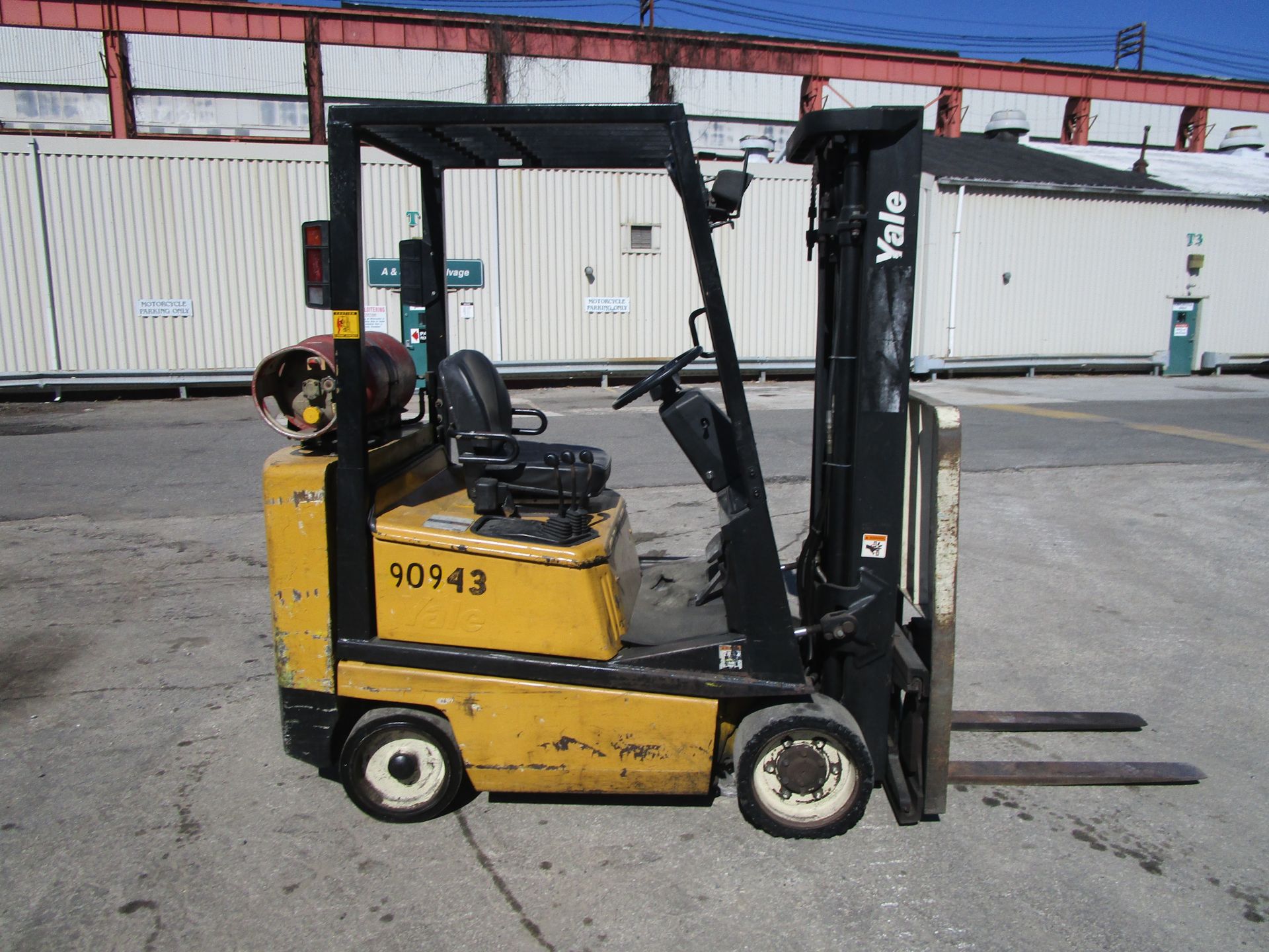 Yale GLC040AF 4,000lb Forklift