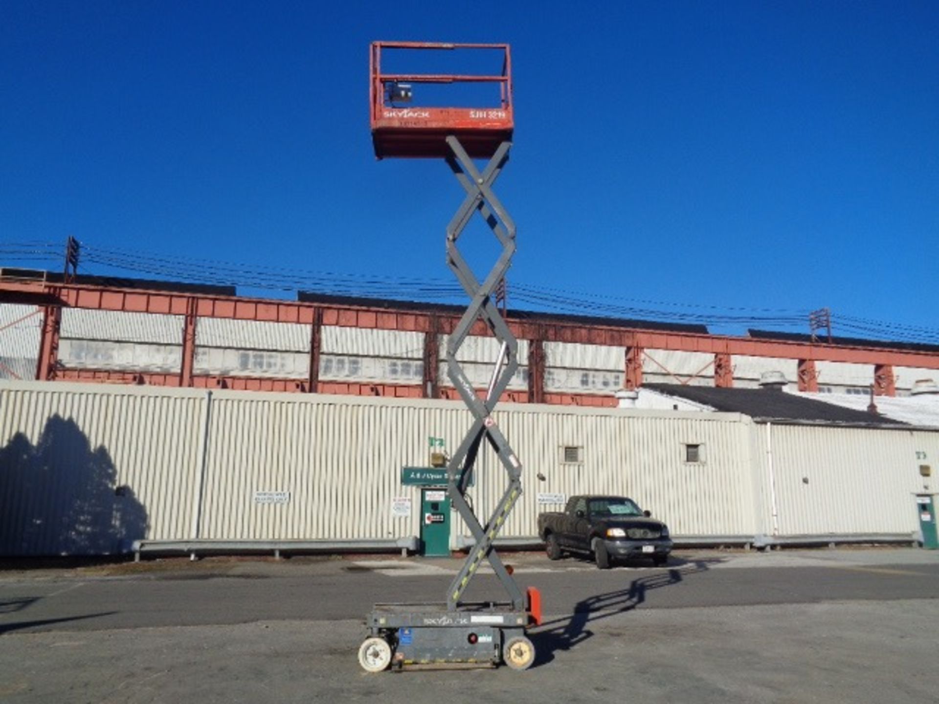 2014 Skyjack SJIII3219 19ft Scissor Lift - Image 13 of 20