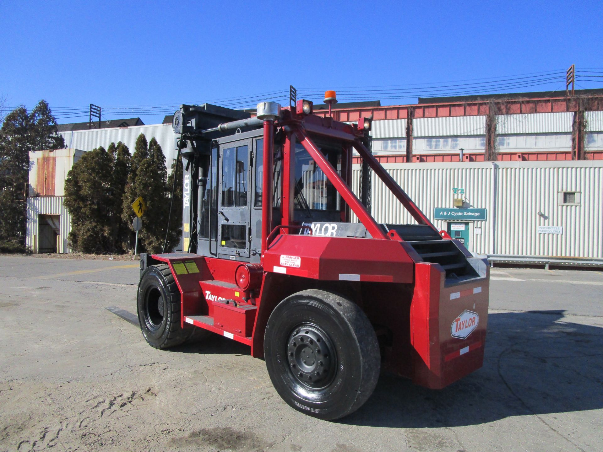 Taylor THD-300S 30,000lb Forklift - Image 16 of 20