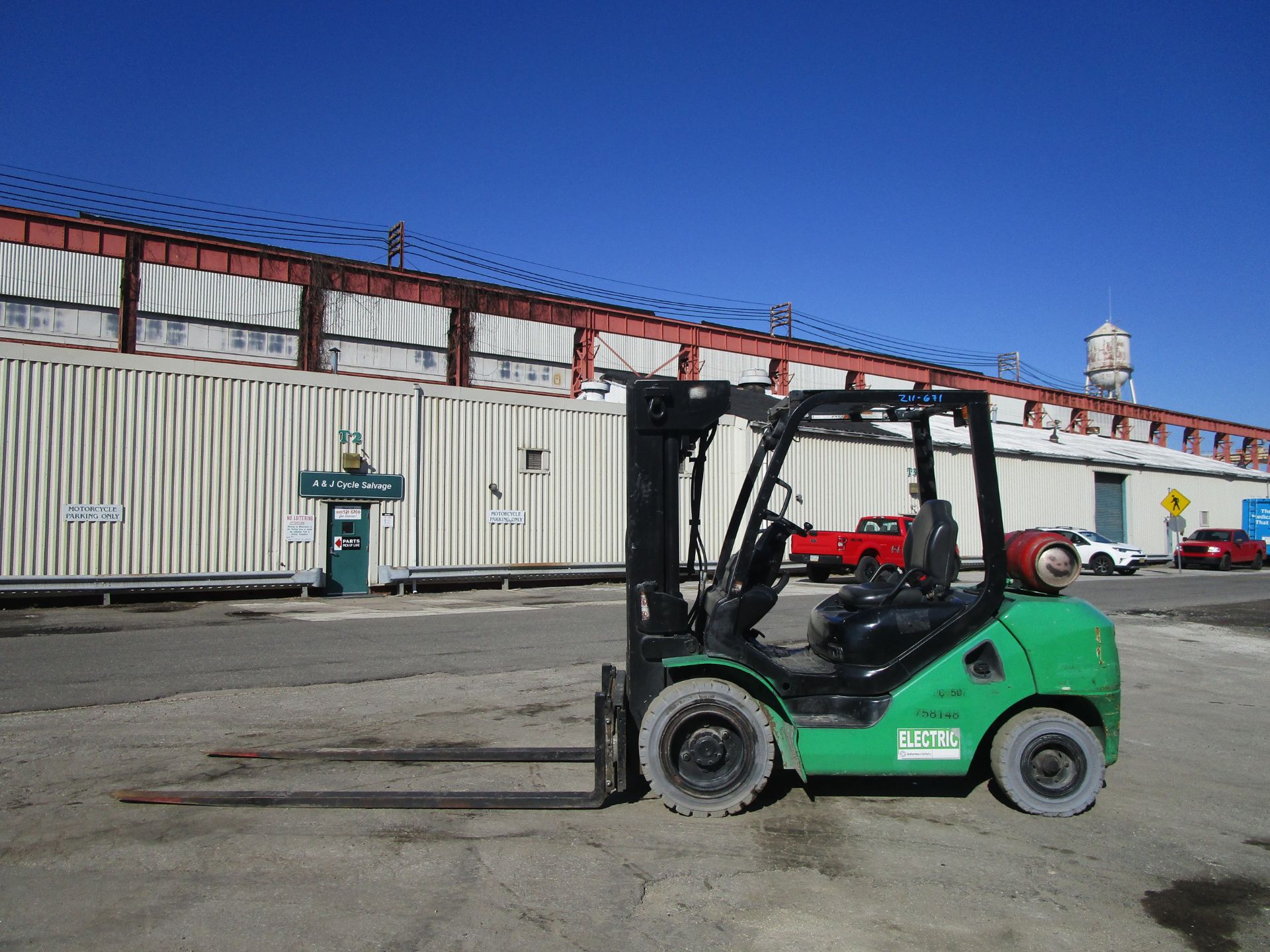 Komatsu FG30HT-16 6,000lb Forklift