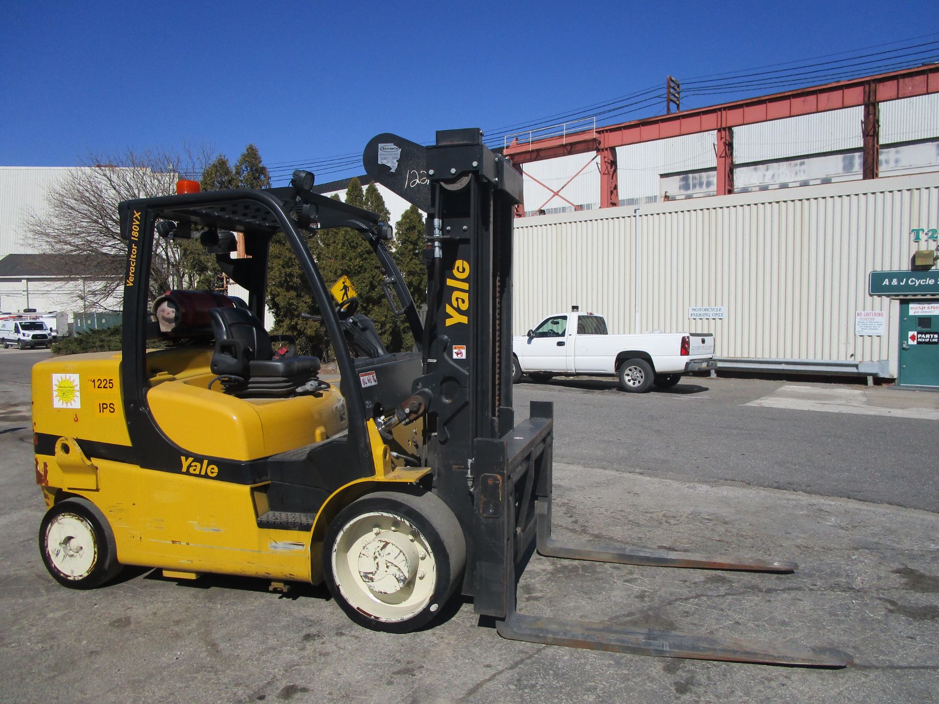 2014 Yale GLC155VX 18,000lb Forklift - Image 6 of 26