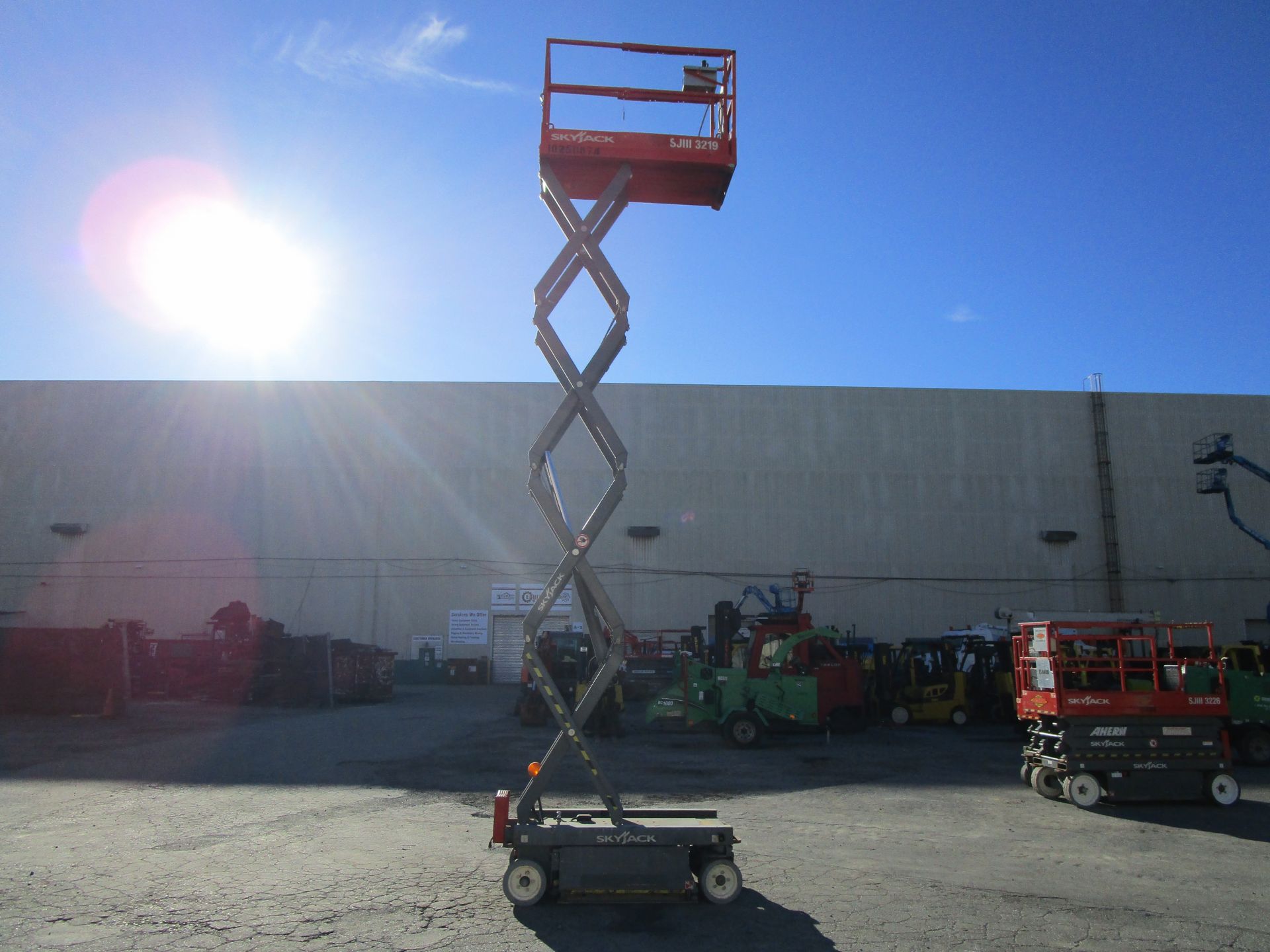 2014 Skyjack SJIII3219 Scissor Lift - Image 15 of 20