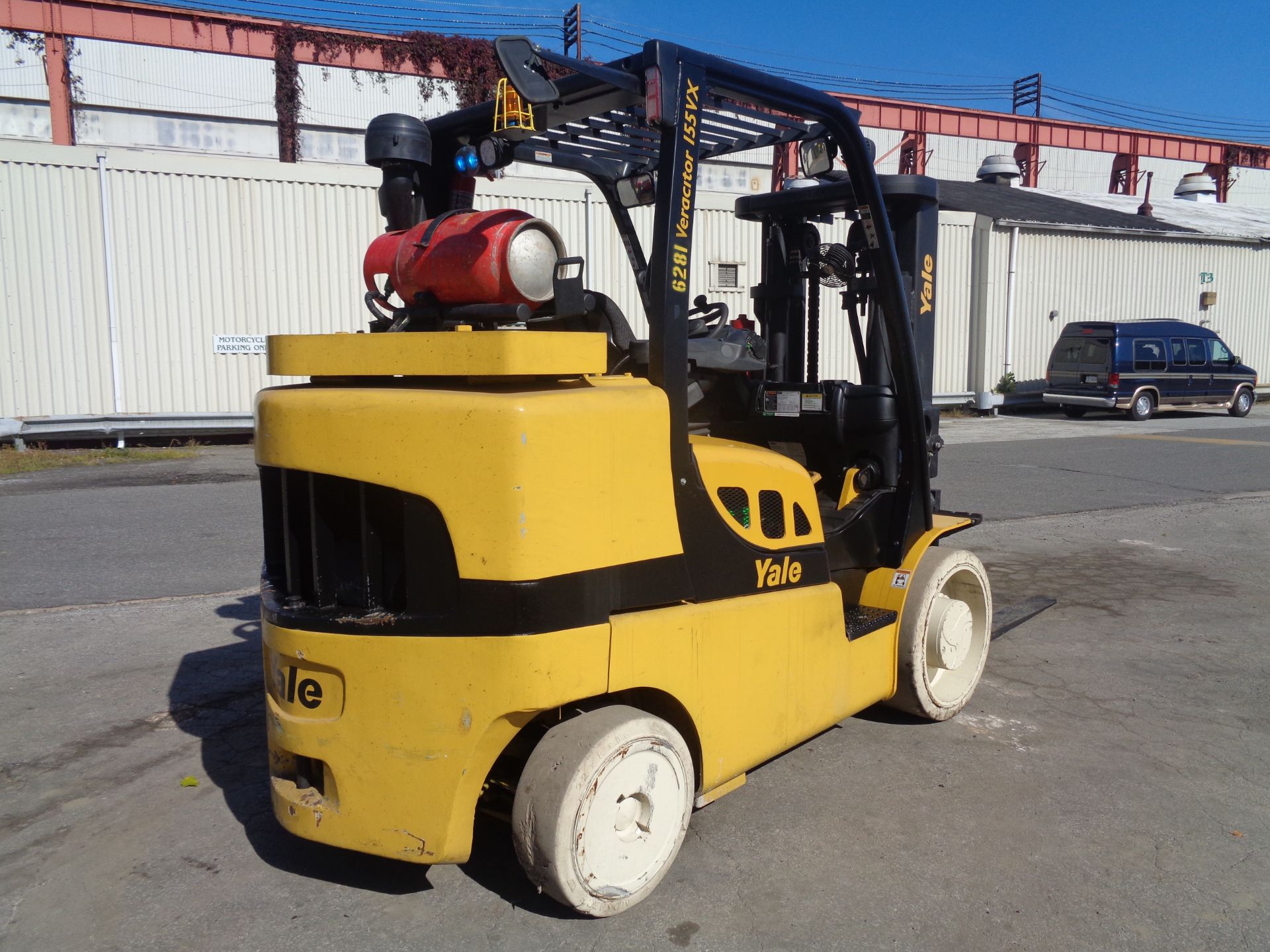 2013 Yale GLC155VX 15000lb Forklift - Image 7 of 17