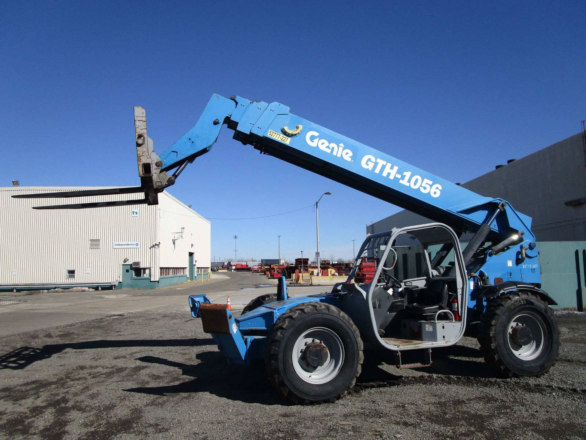 2012 Genie GTH1056 10,000lb Telescopic Forklift - Image 3 of 15