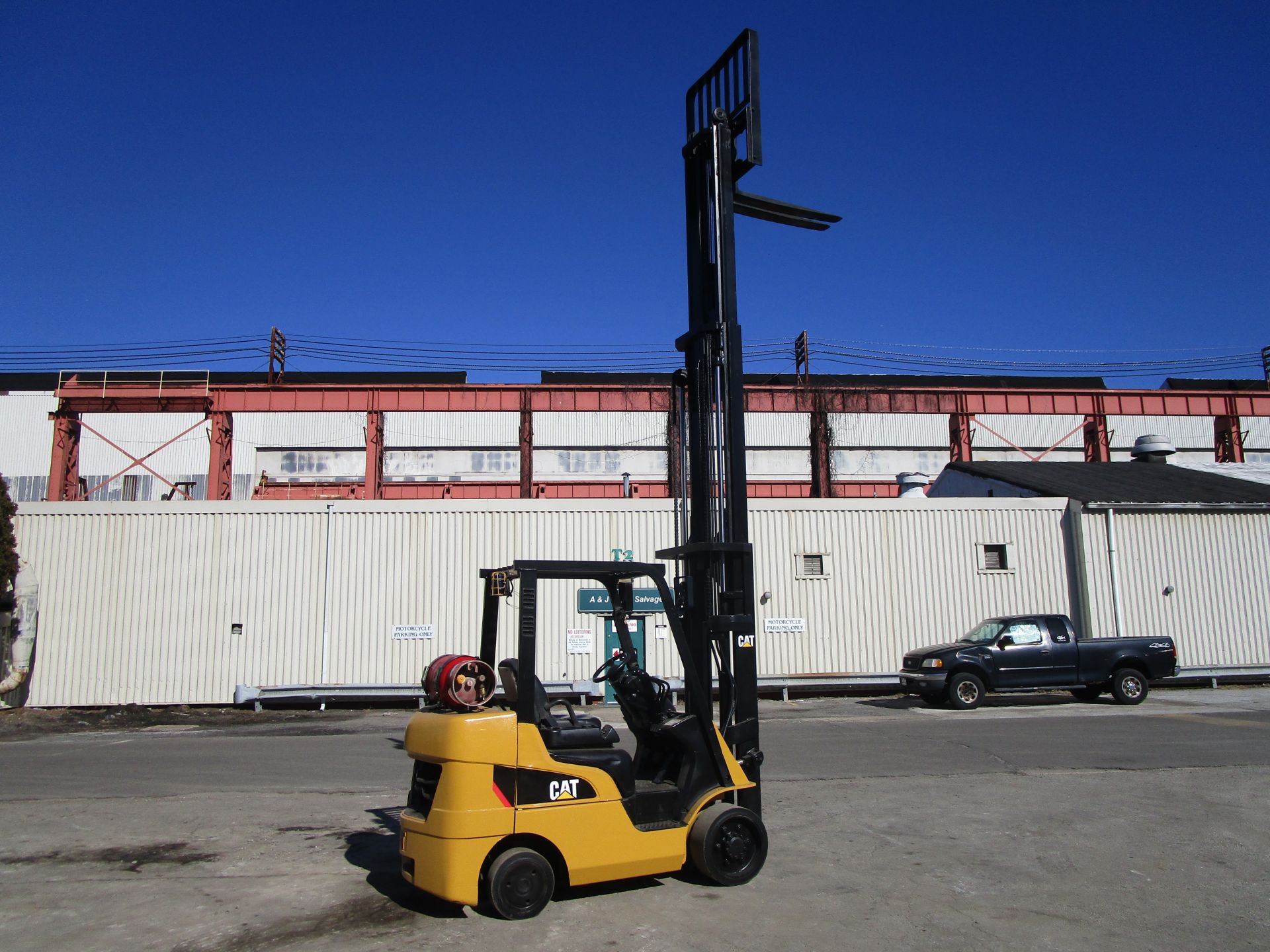 2015 Caterpillar 2C6000 6,000lb Forklift - Image 13 of 17