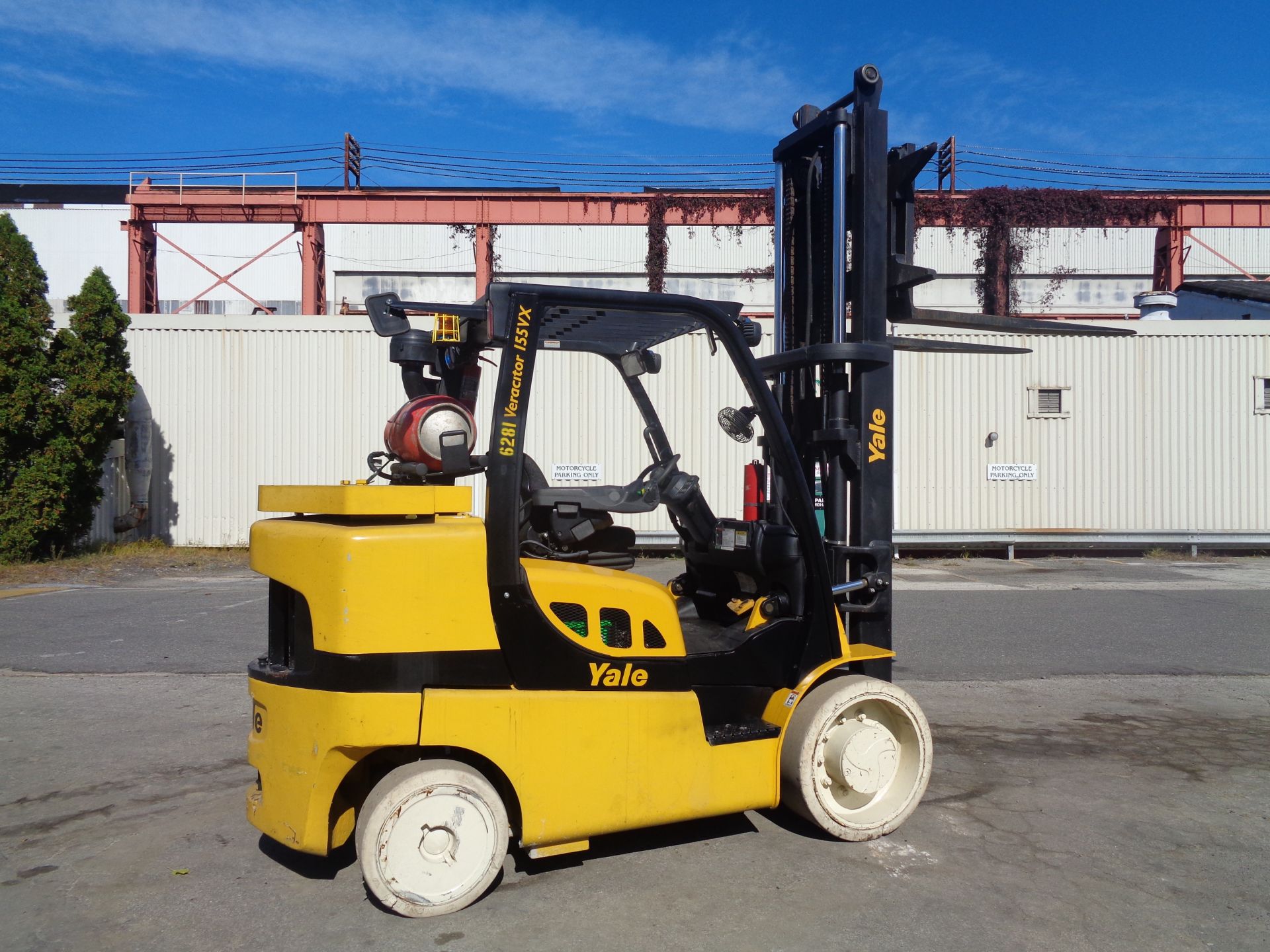 2013 Yale GLC155VX 15000lb Forklift - Image 12 of 17