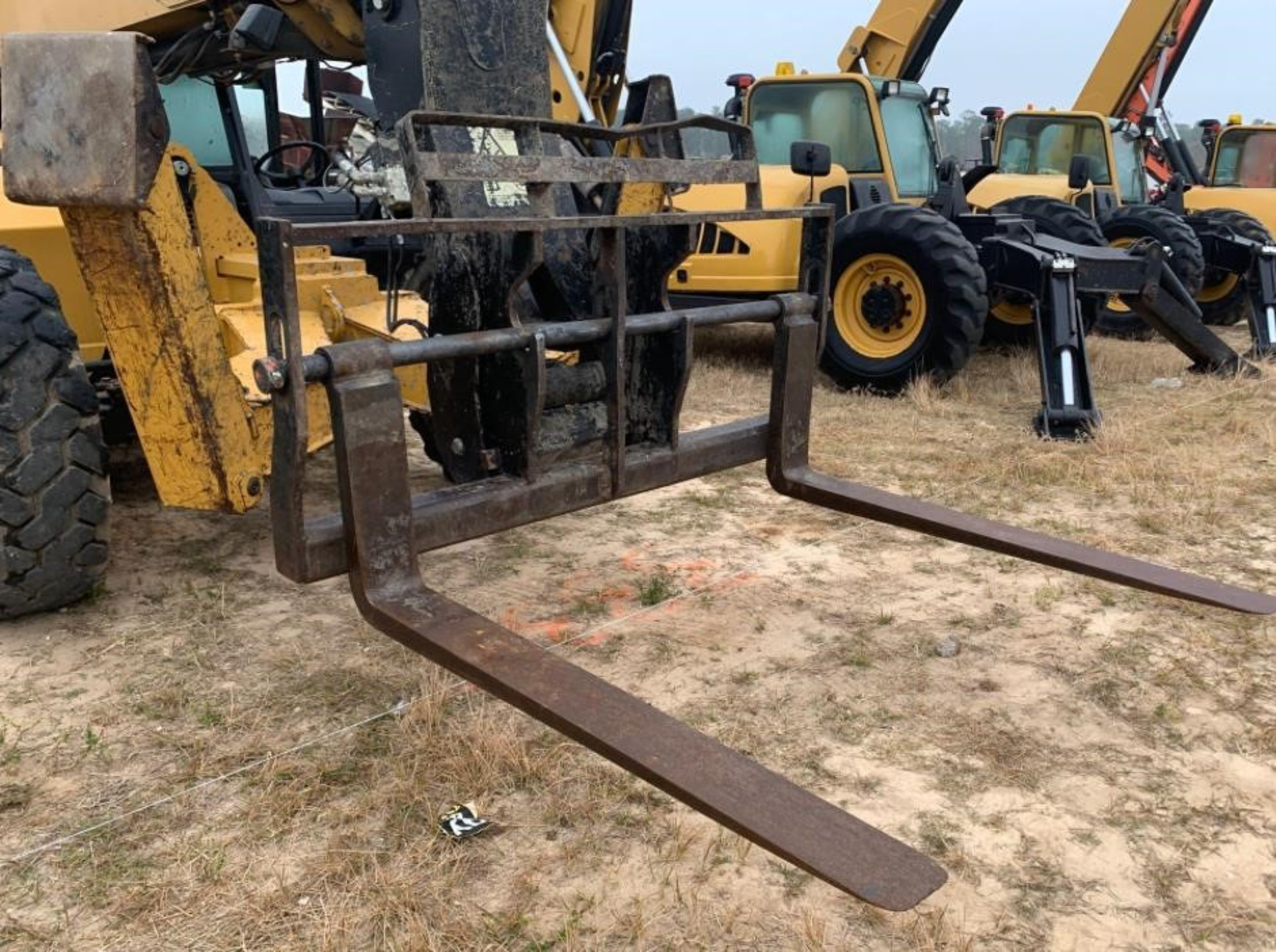 2013 Caterpillar TL1055C 10,000lb Telescopic Forklift - Image 6 of 8