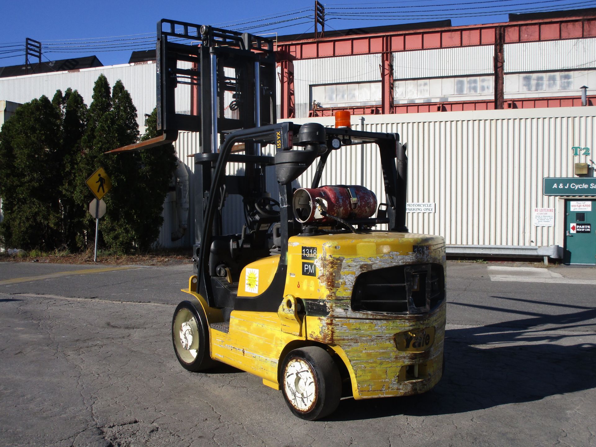 2015 Yale GLC155VX 15,000lb Forklift - Image 13 of 16