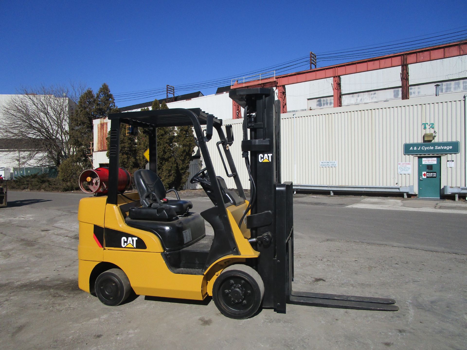 2015 Caterpillar 2C6000 6,000lb Forklift - Image 9 of 17