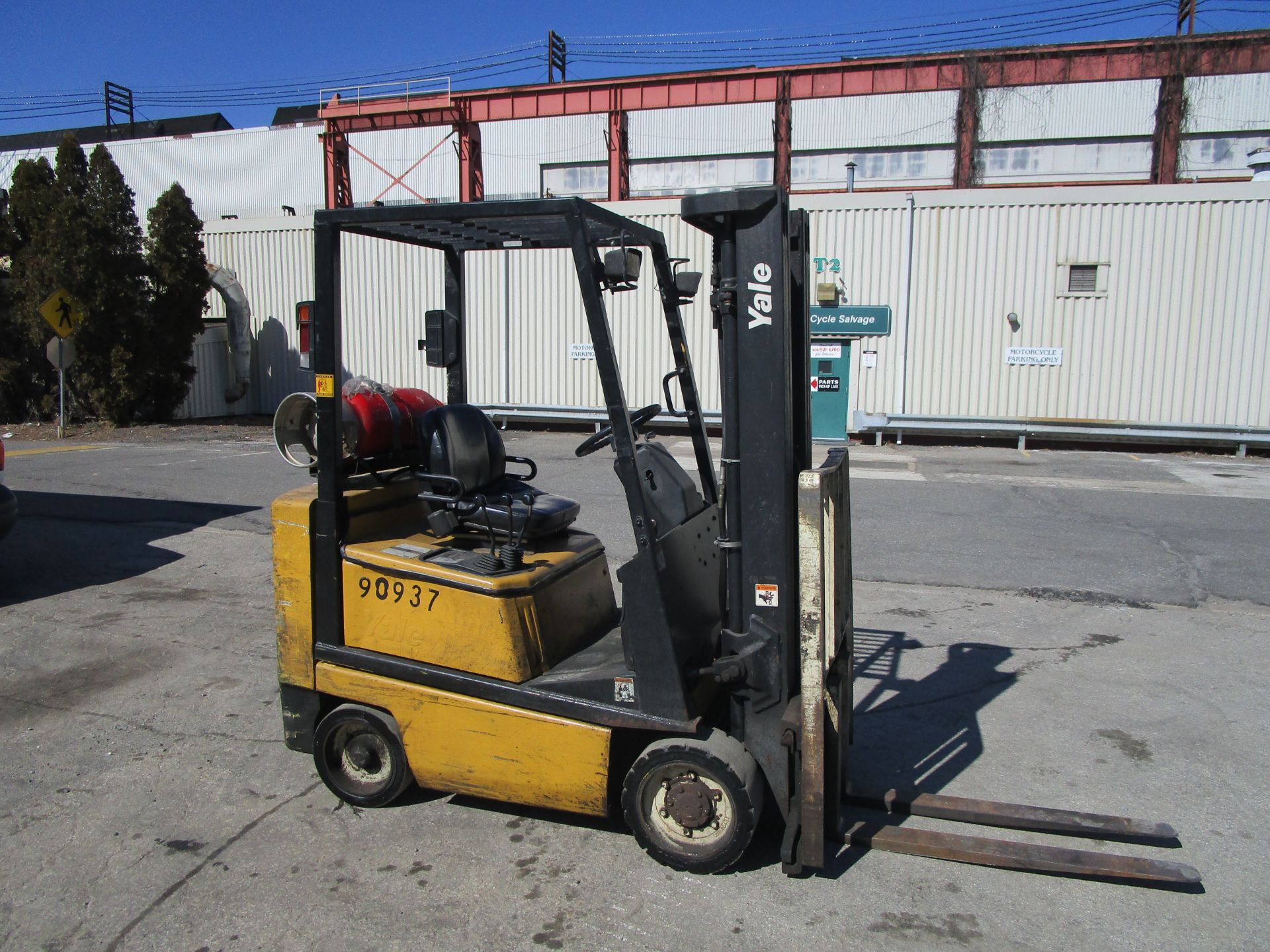 Yale GLC040AF 4,000lb Forklift - Image 2 of 20