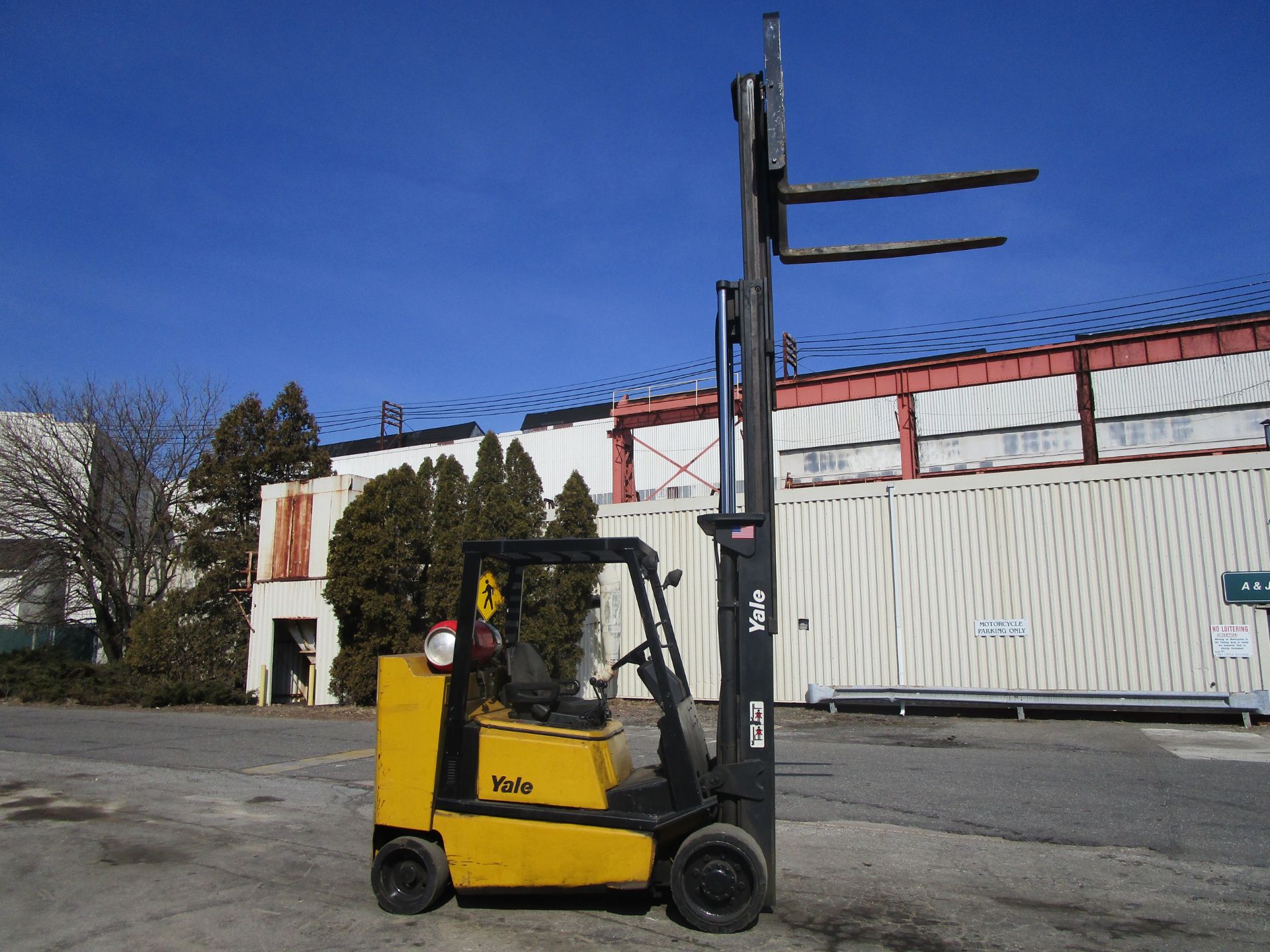 Yale GLC120MGN 12,000lb Forklift - Image 8 of 11