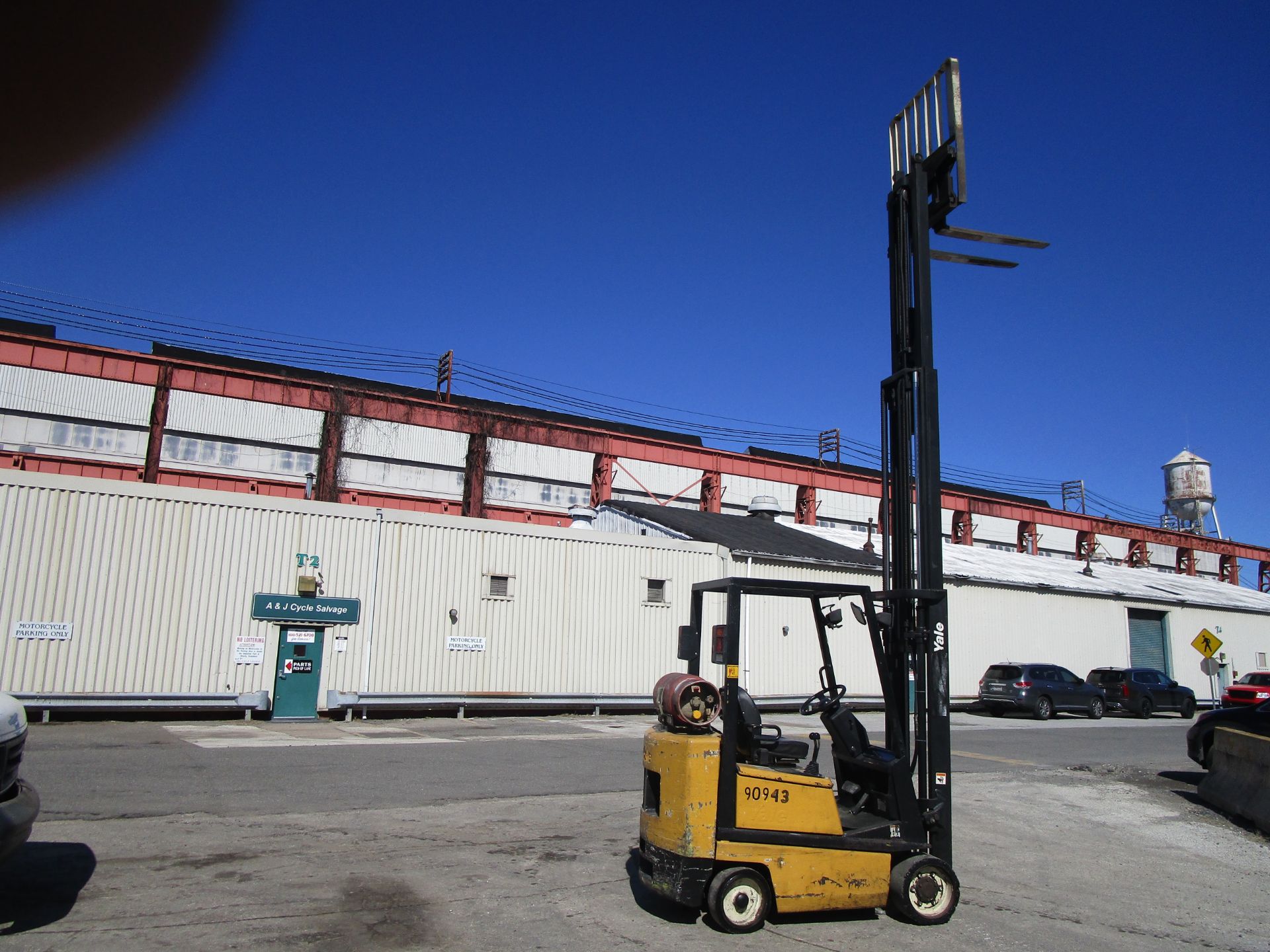 Yale GLC040AF 4,000lb Forklift - Image 9 of 16