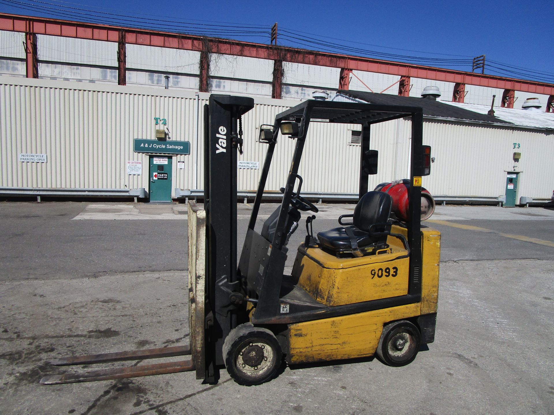 Yale GLC040AF 4,000lb Forklift - Image 17 of 20