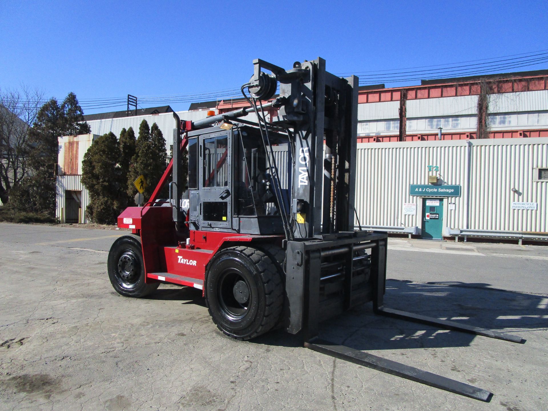 Taylor THD-300S 30,000lb Forklift - Image 3 of 20