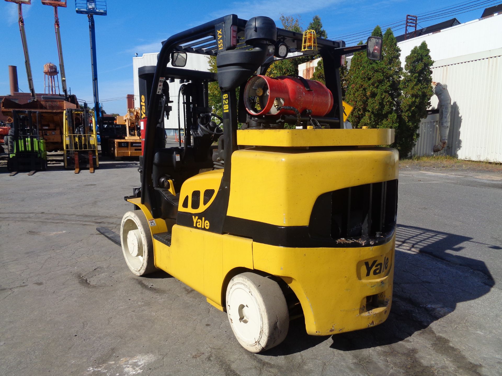 2013 Yale GLC155VX 15000lb Forklift - Image 5 of 17