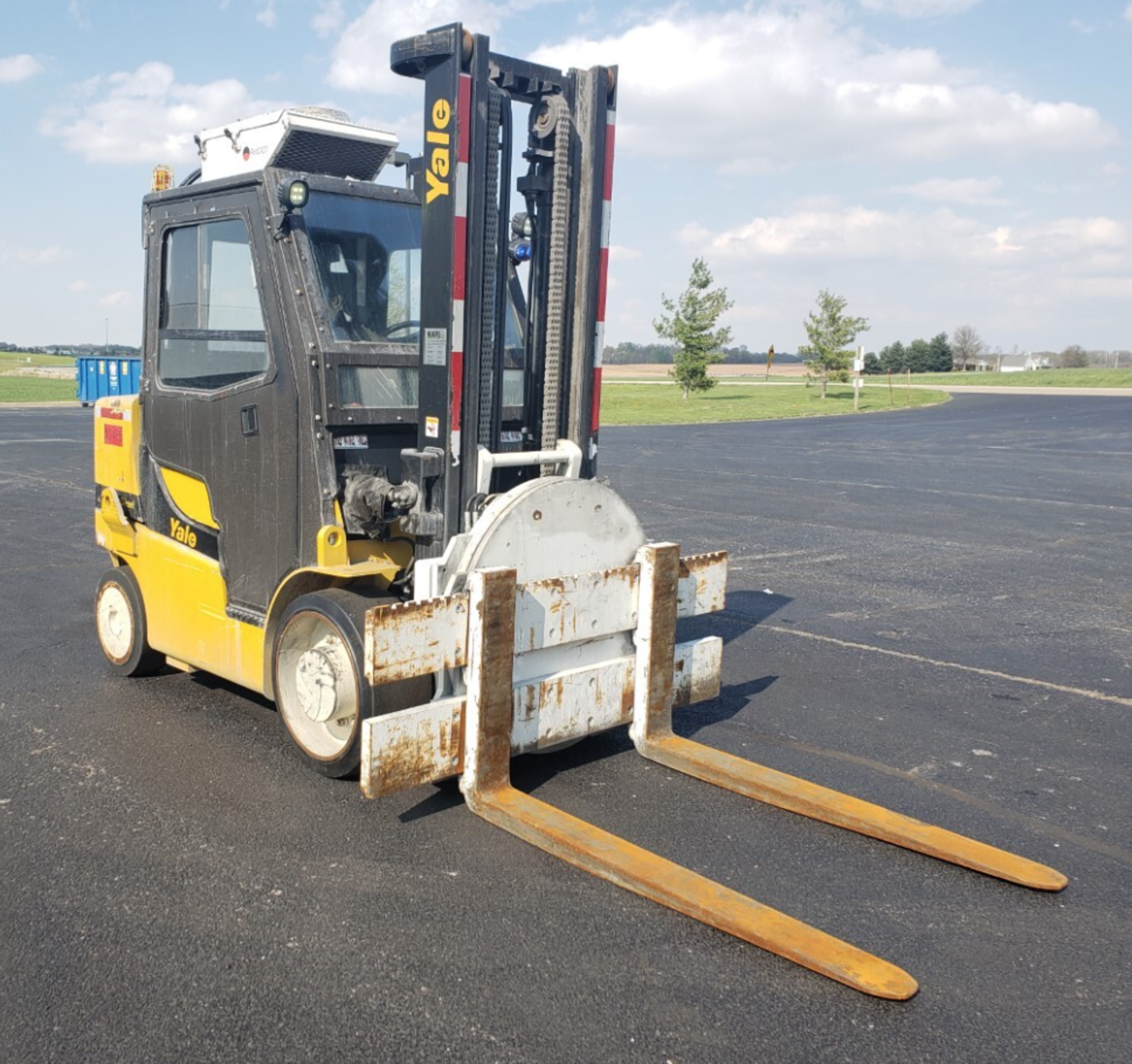 2014 Yale 15,500lb forklift with Rotator