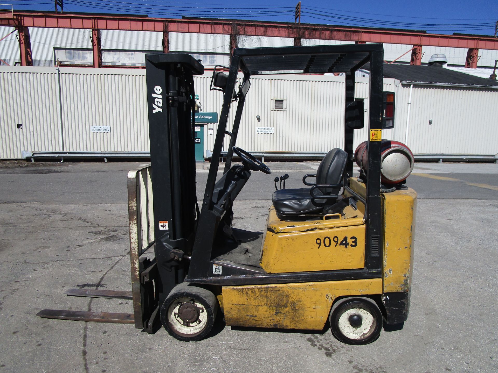 Yale GLC040AF 4,000lb Forklift - Image 10 of 16