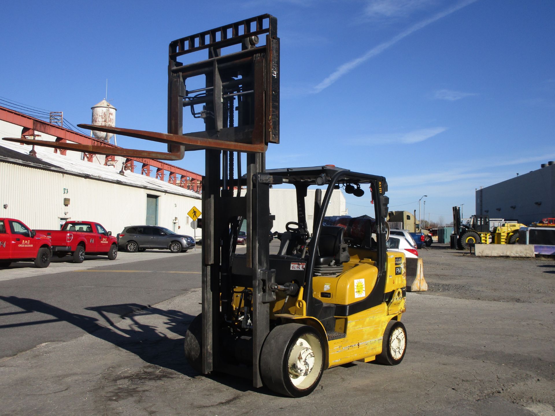 2015 Yale GLC155VX 15,000lb Forklift - Image 10 of 16