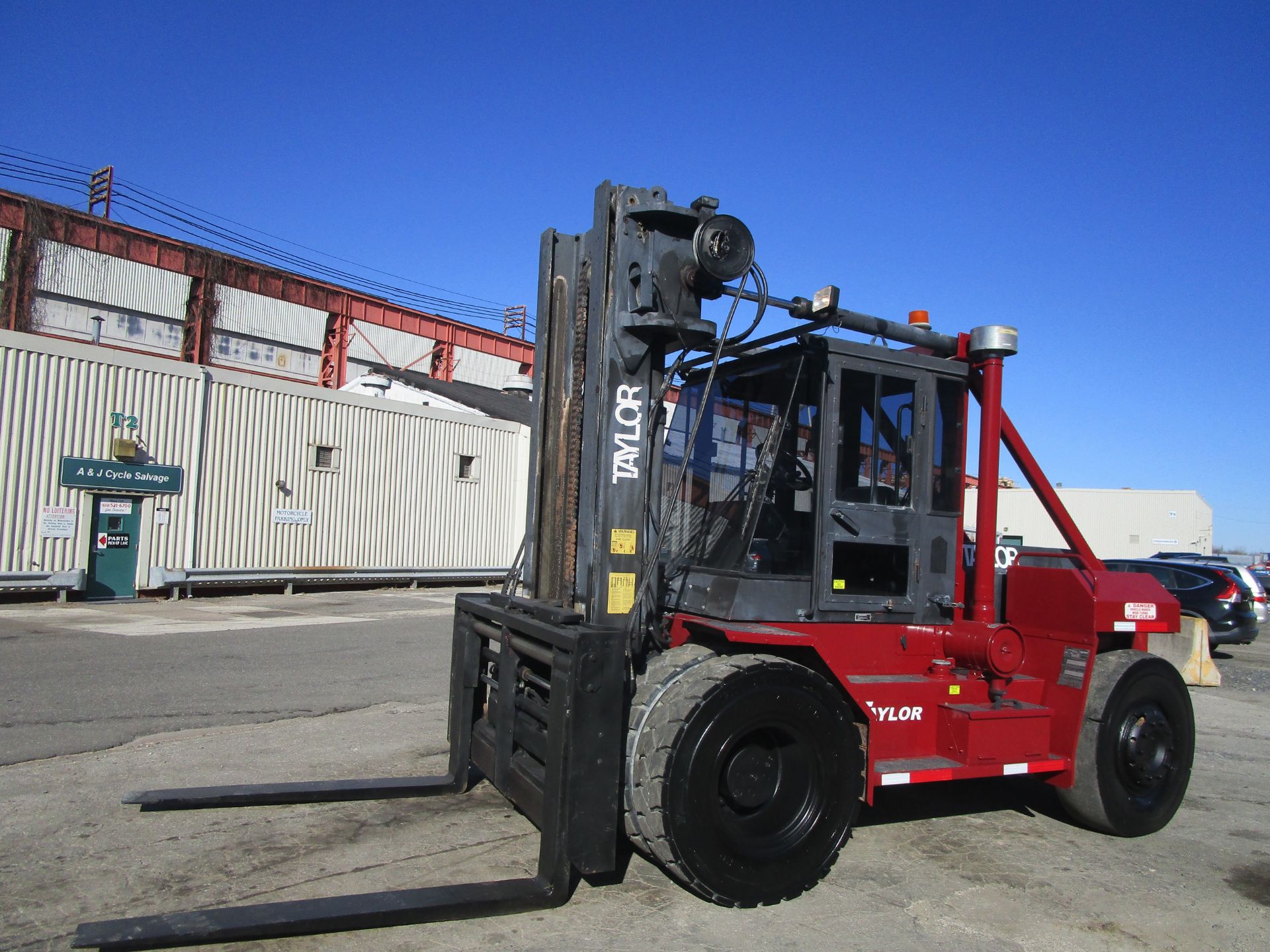 Taylor THD-300S 30,000lb Forklift - Image 18 of 20