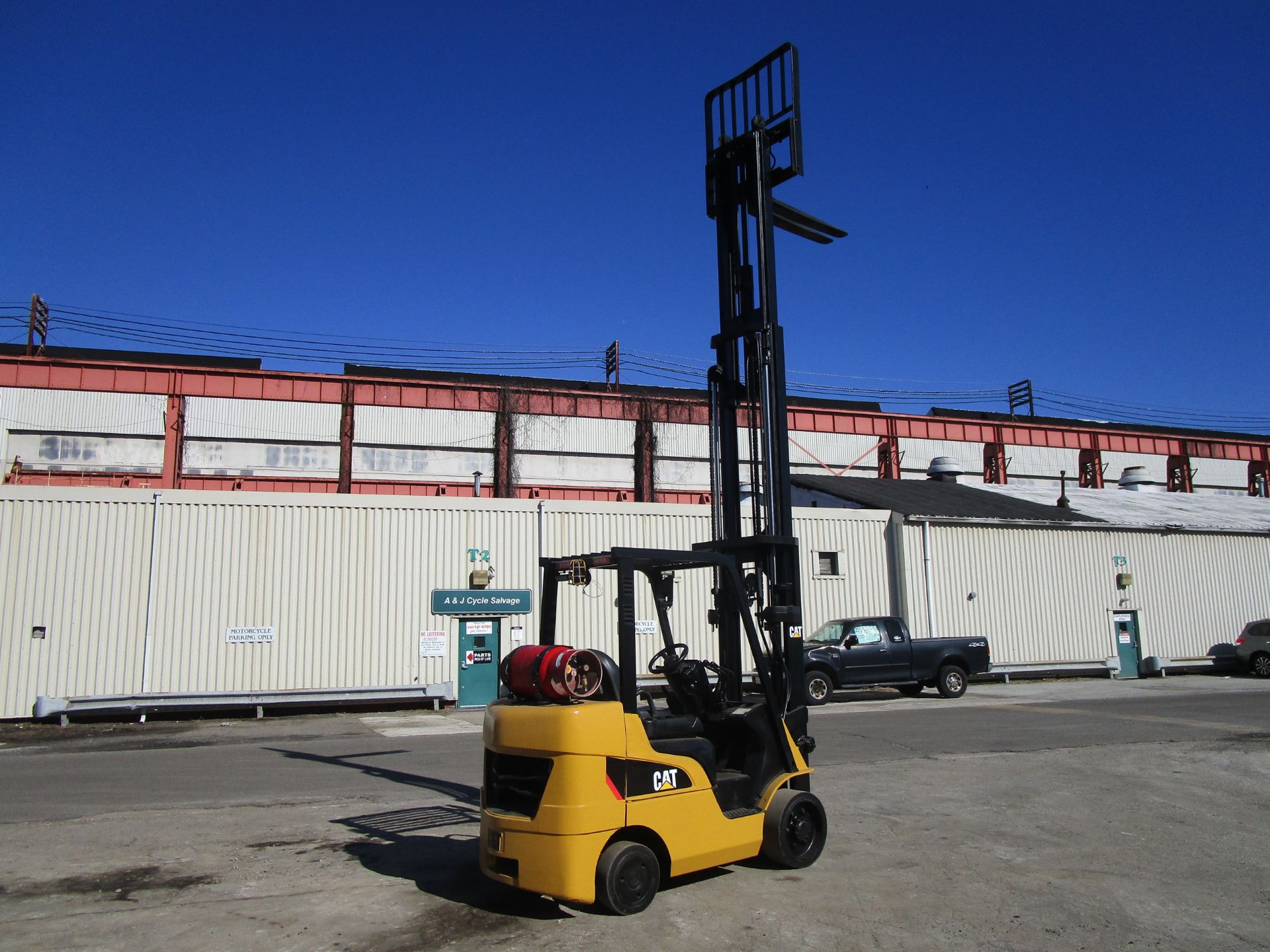 2015 Caterpillar 2C6000 6,000lb Forklift - Image 12 of 17