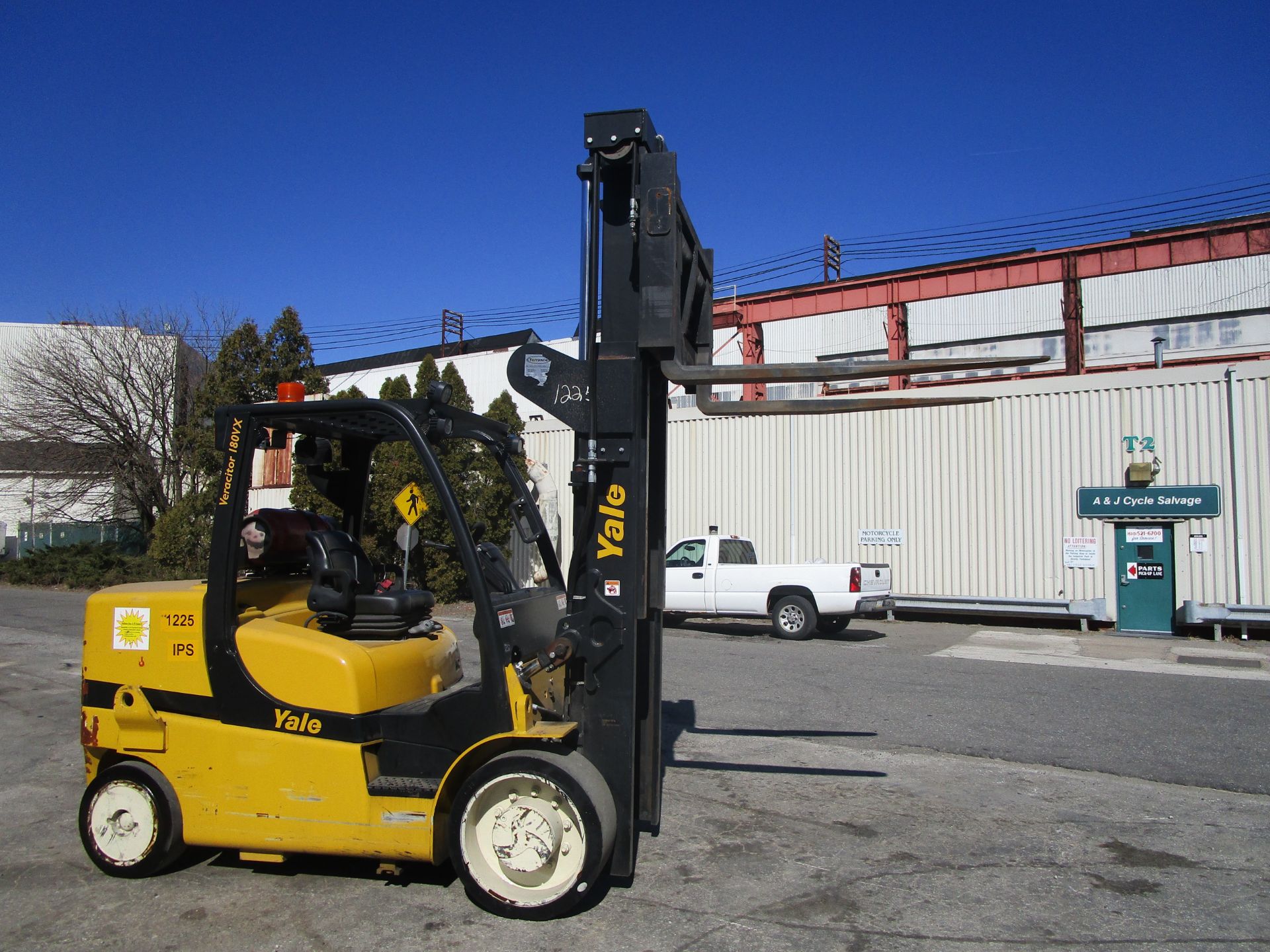 2014 Yale GLC155VX 18,000lb Forklift - Image 14 of 26