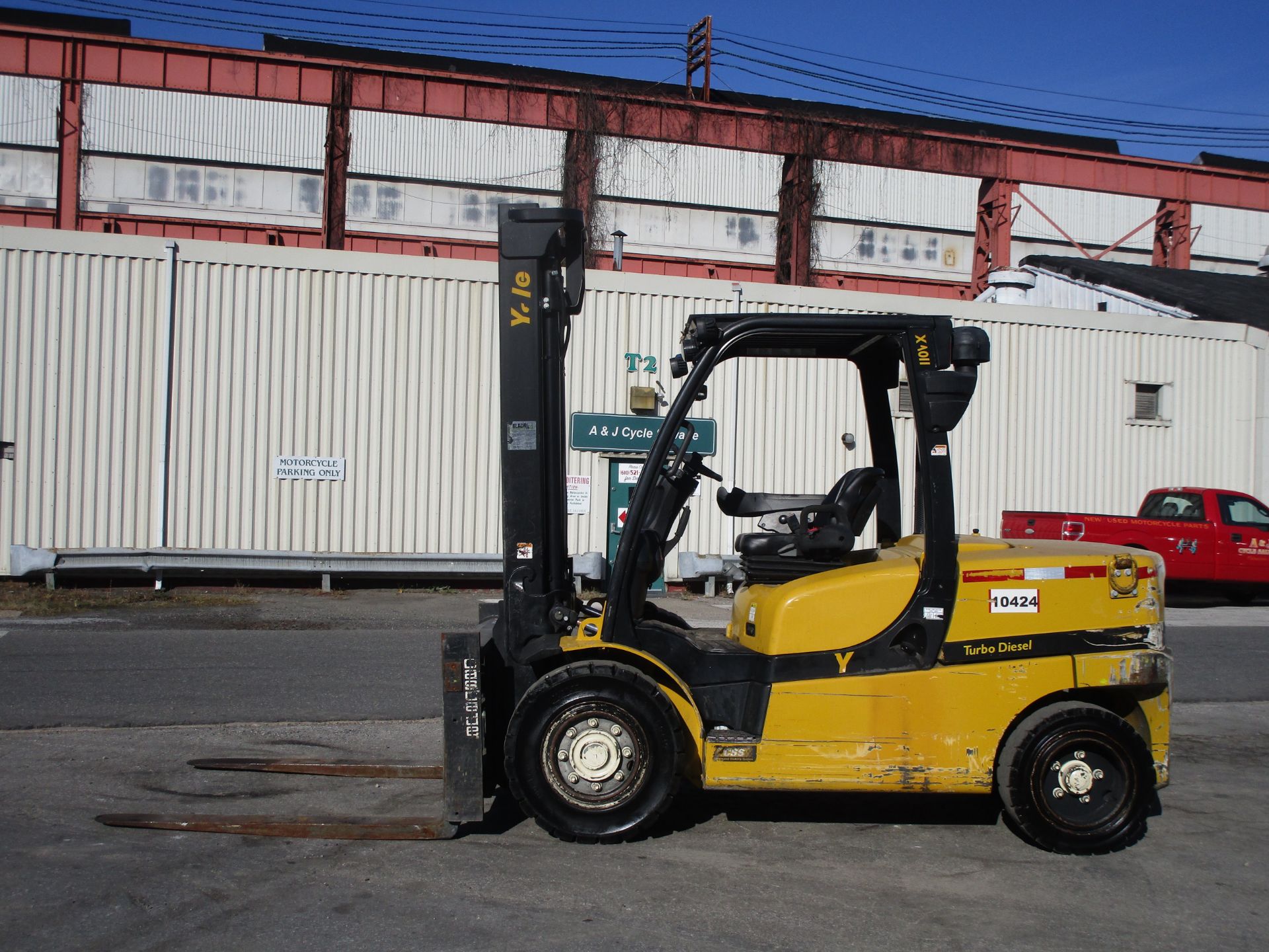 2014 Yale GDP110VX 11,000lb Forklift