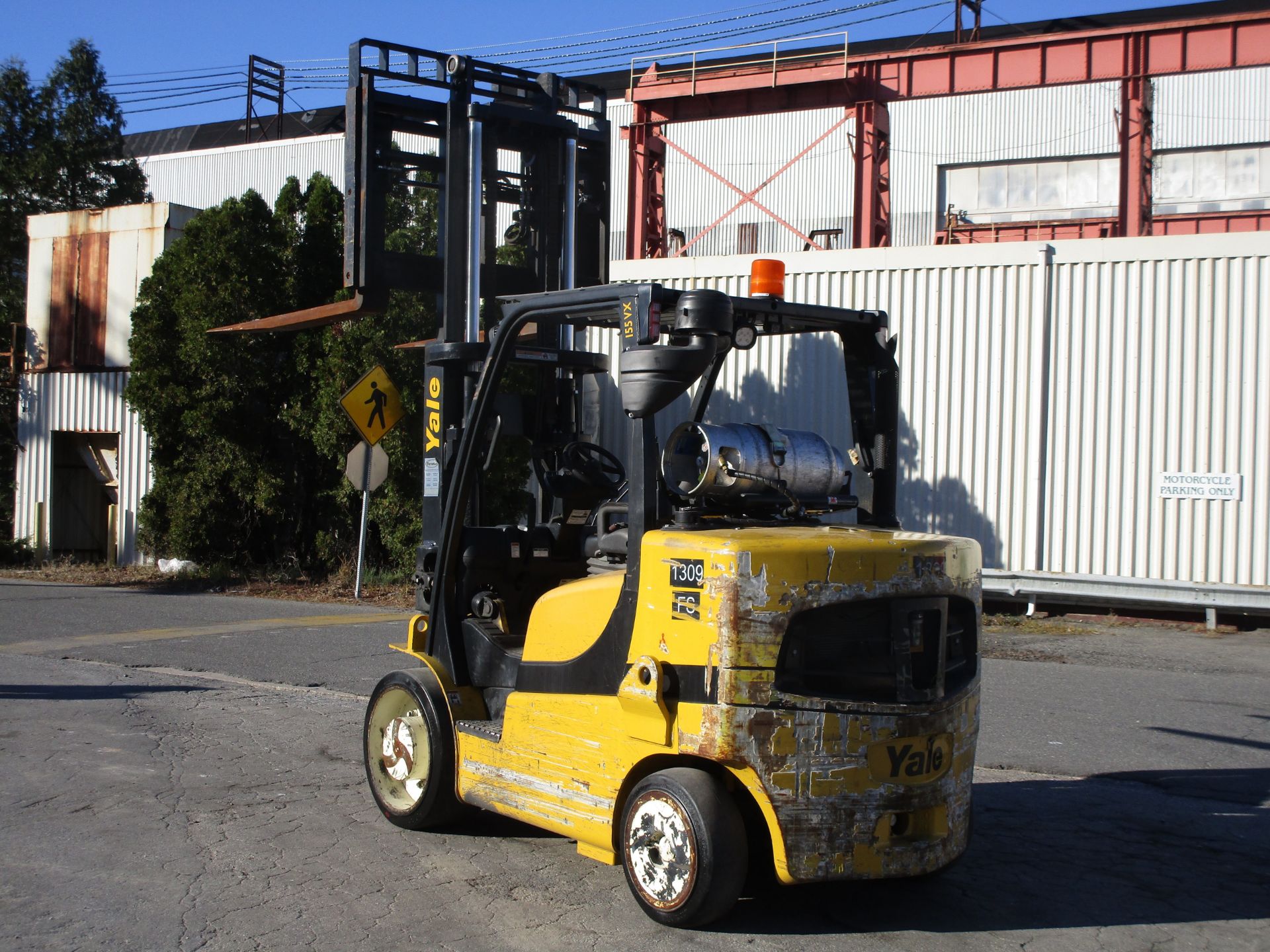 2015 Yale GLC155VX 15,000lb Forklift - Image 14 of 16