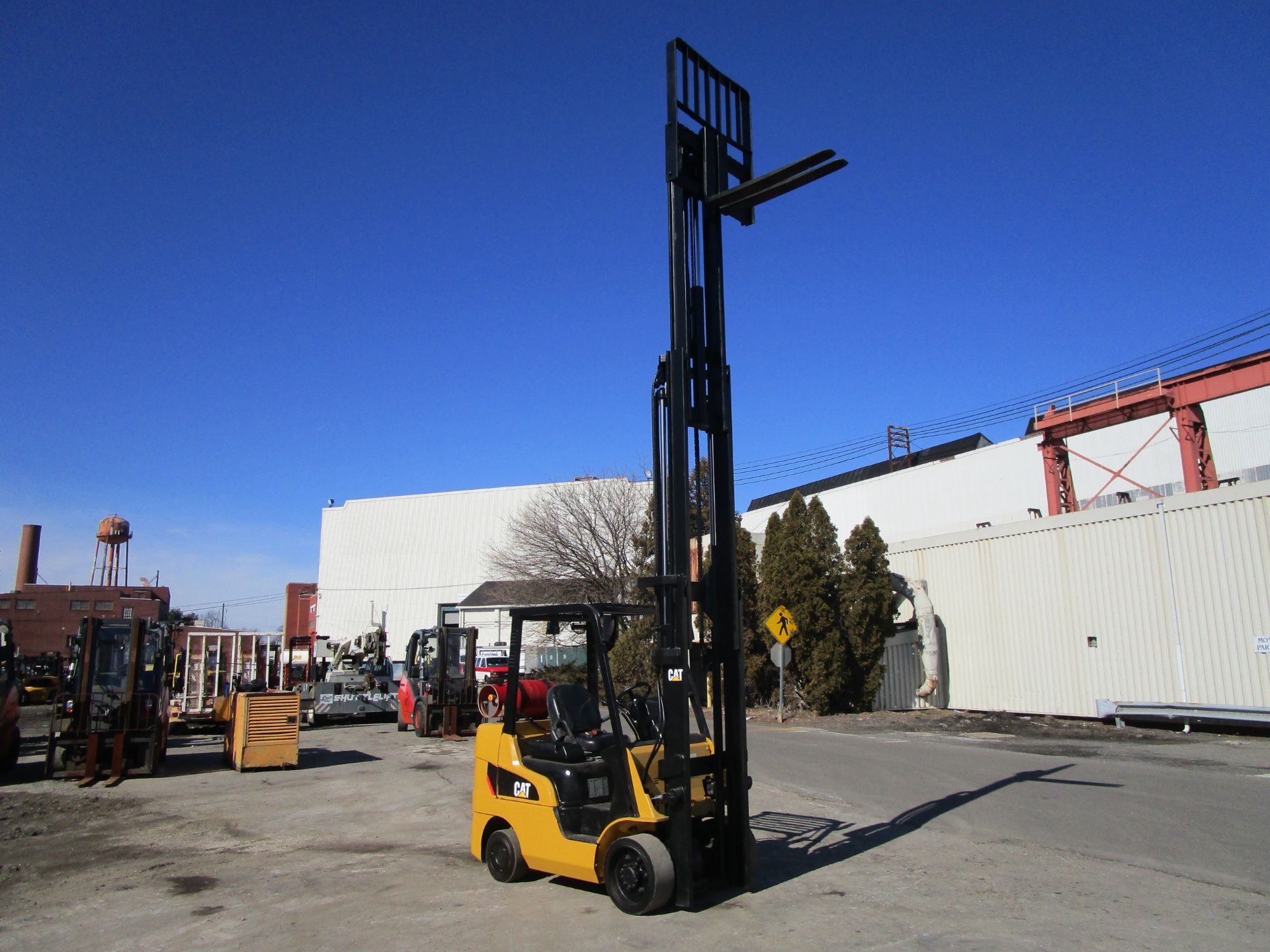 2015 Caterpillar 2C6000 6,000lb Forklift - Image 15 of 17
