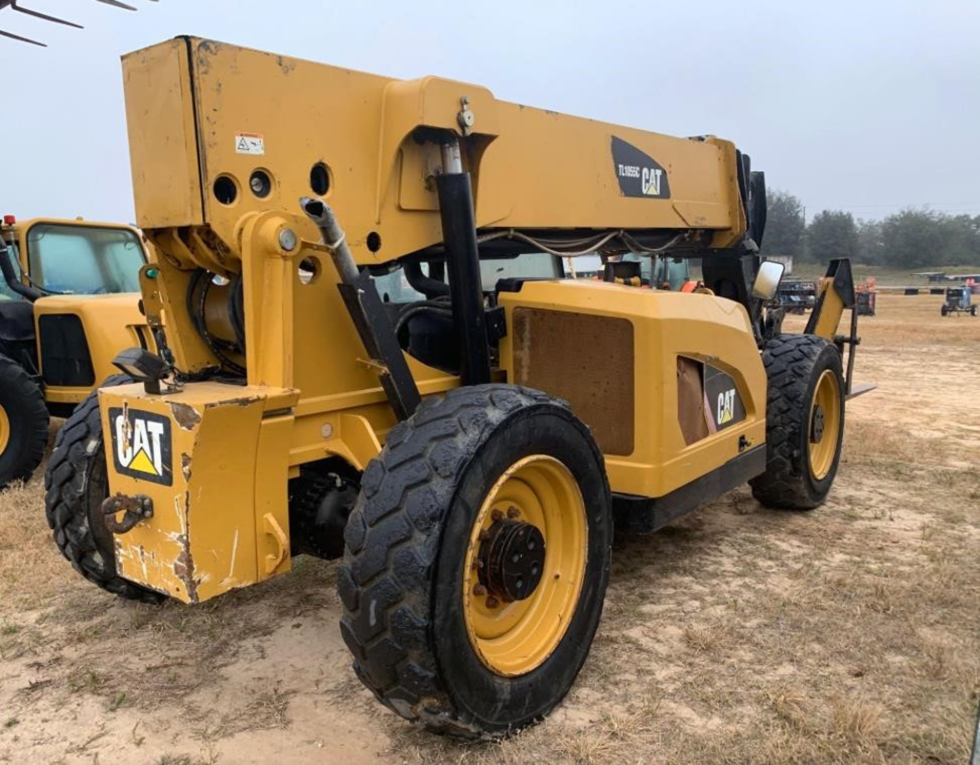 2013 Caterpillar TL1055C 10,000lb Telescopic Forklift - Image 4 of 8