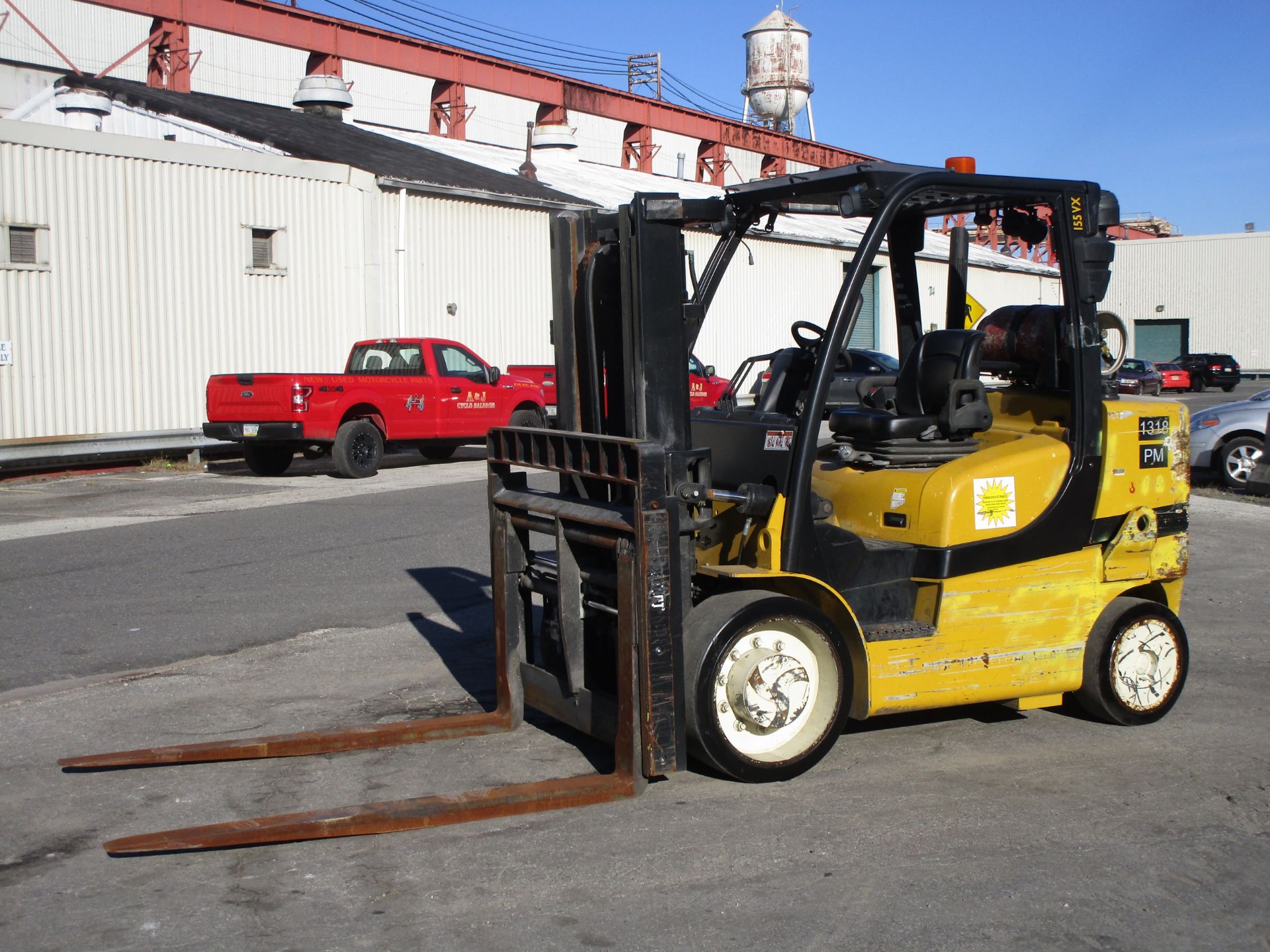 2015 Yale GLC155VX 15,000lb Forklift - Image 7 of 16