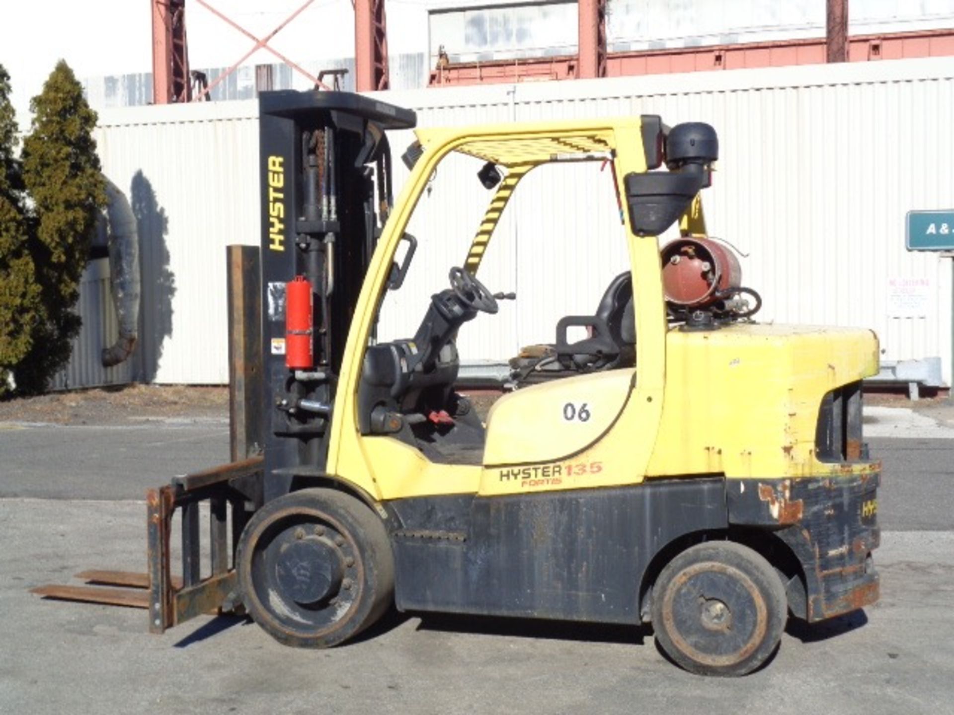 2010 Hyster S135FT 13,500lb Forklift - Image 9 of 17