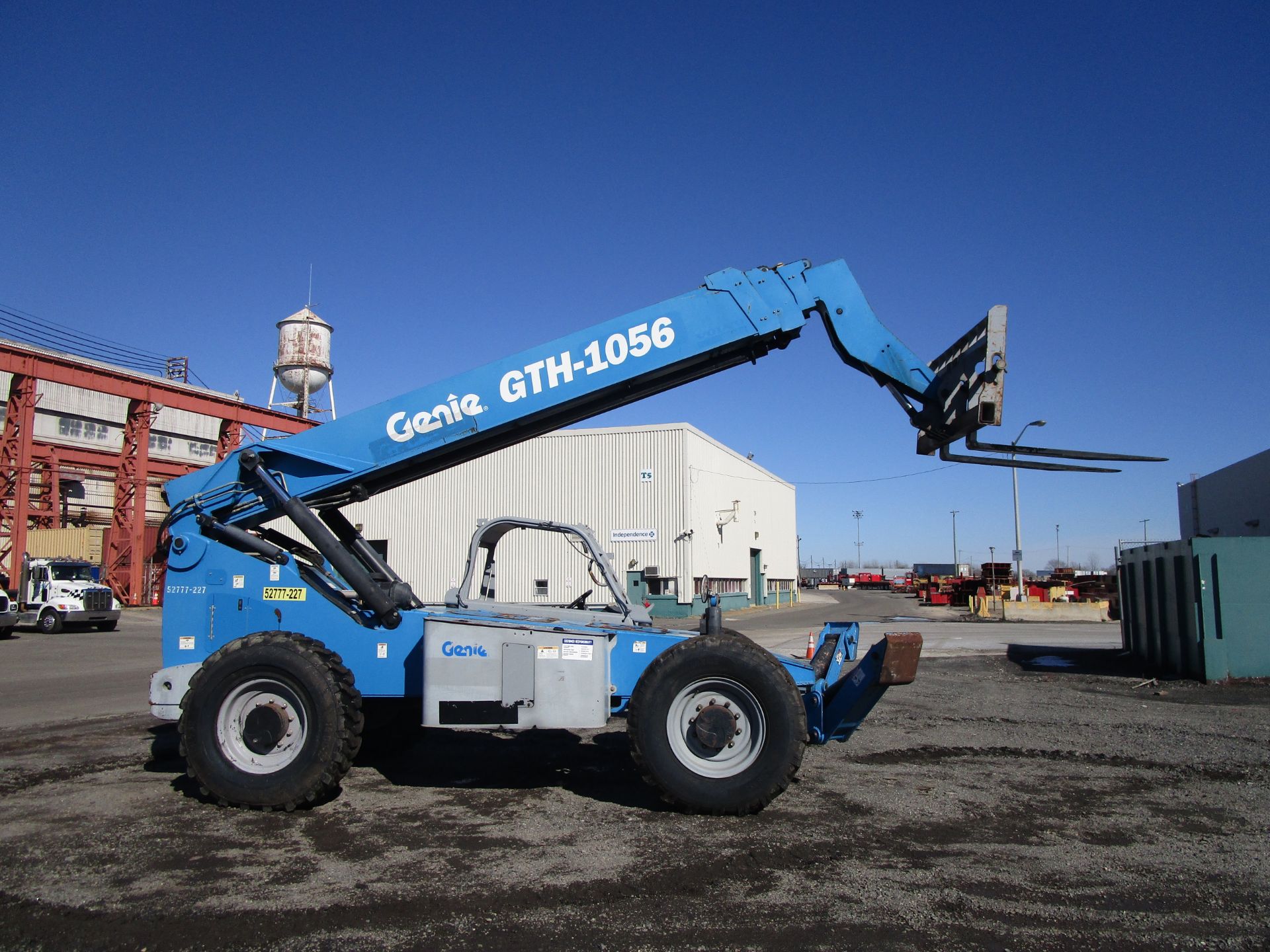 2012 Genie GTH1056 10,000lb Telescopic Forklift - Image 6 of 15