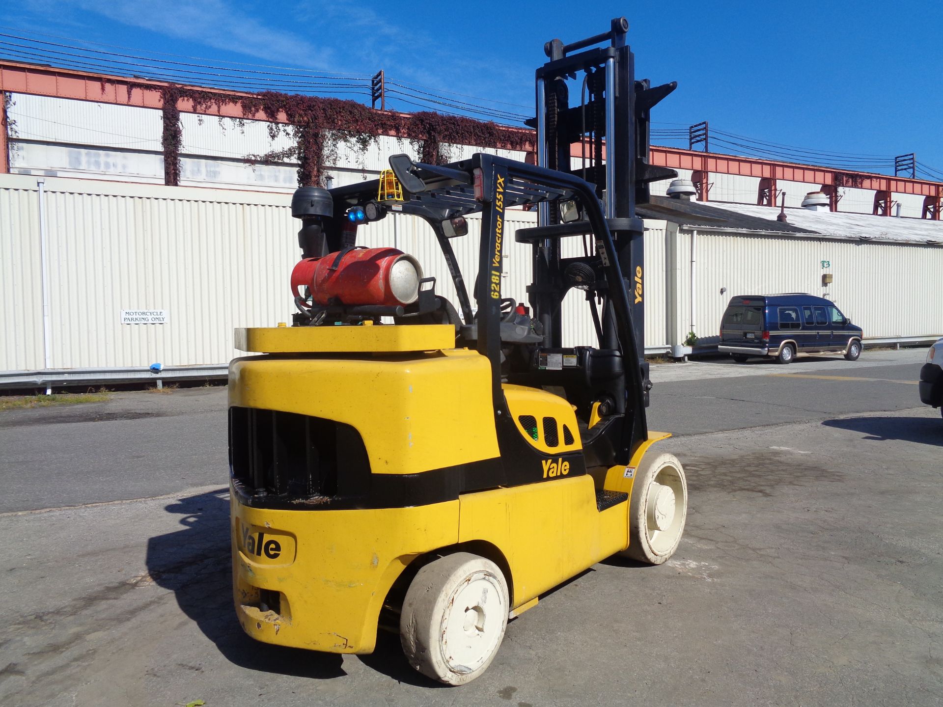 2013 Yale GLC155VX 15,000 lb Forklift - Image 6 of 17