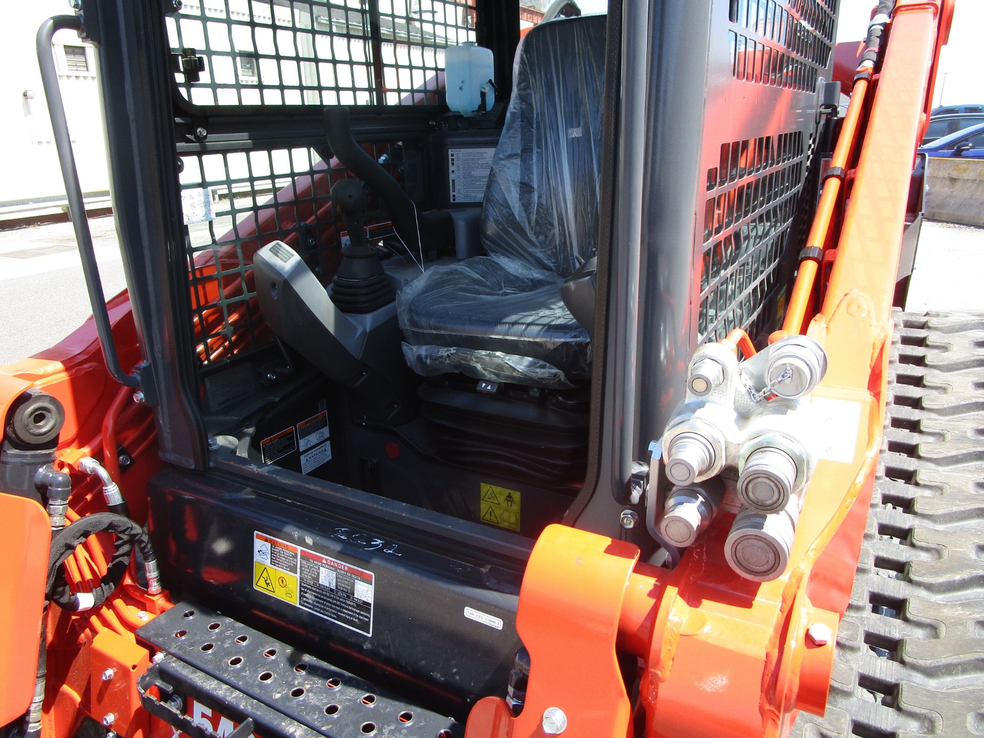 New Unused 2021 Kubota SVL95-2S Skid Steer - Image 6 of 9