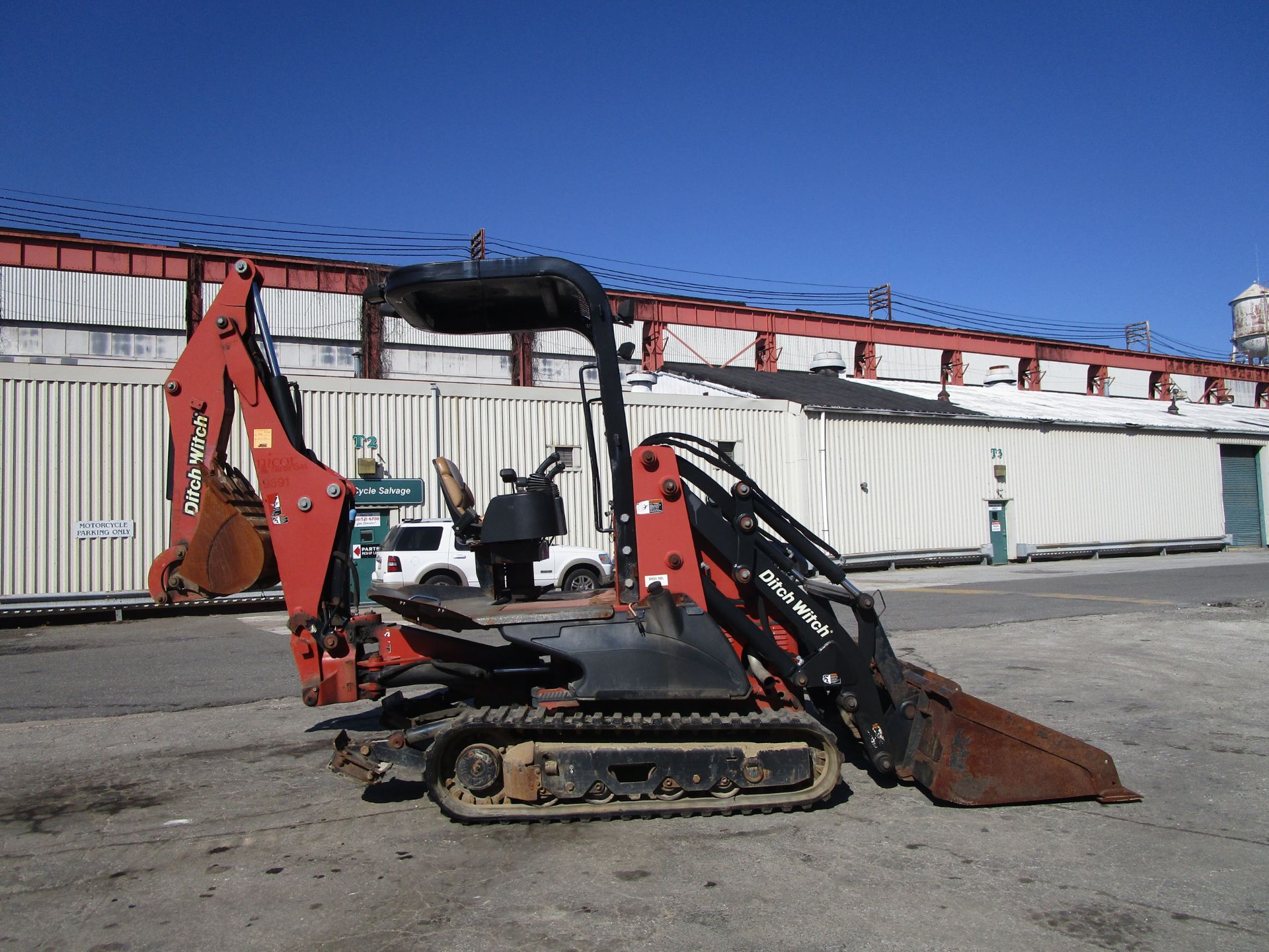 2011 Ditch Witch XT1600 Trencher Backhoe w/ Trailer