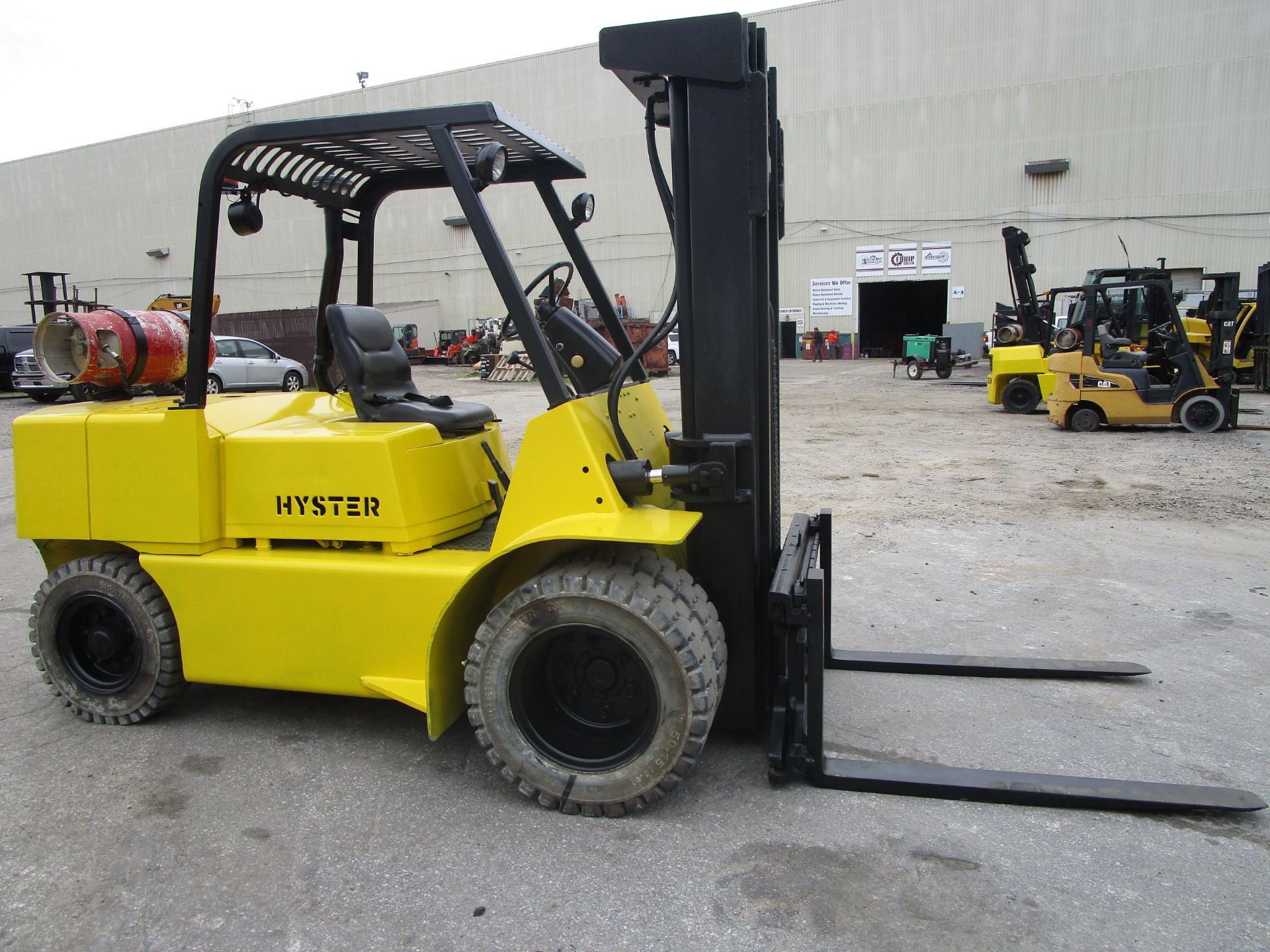 Hyster H80XL 8,000 lb Forklift - Image 8 of 16